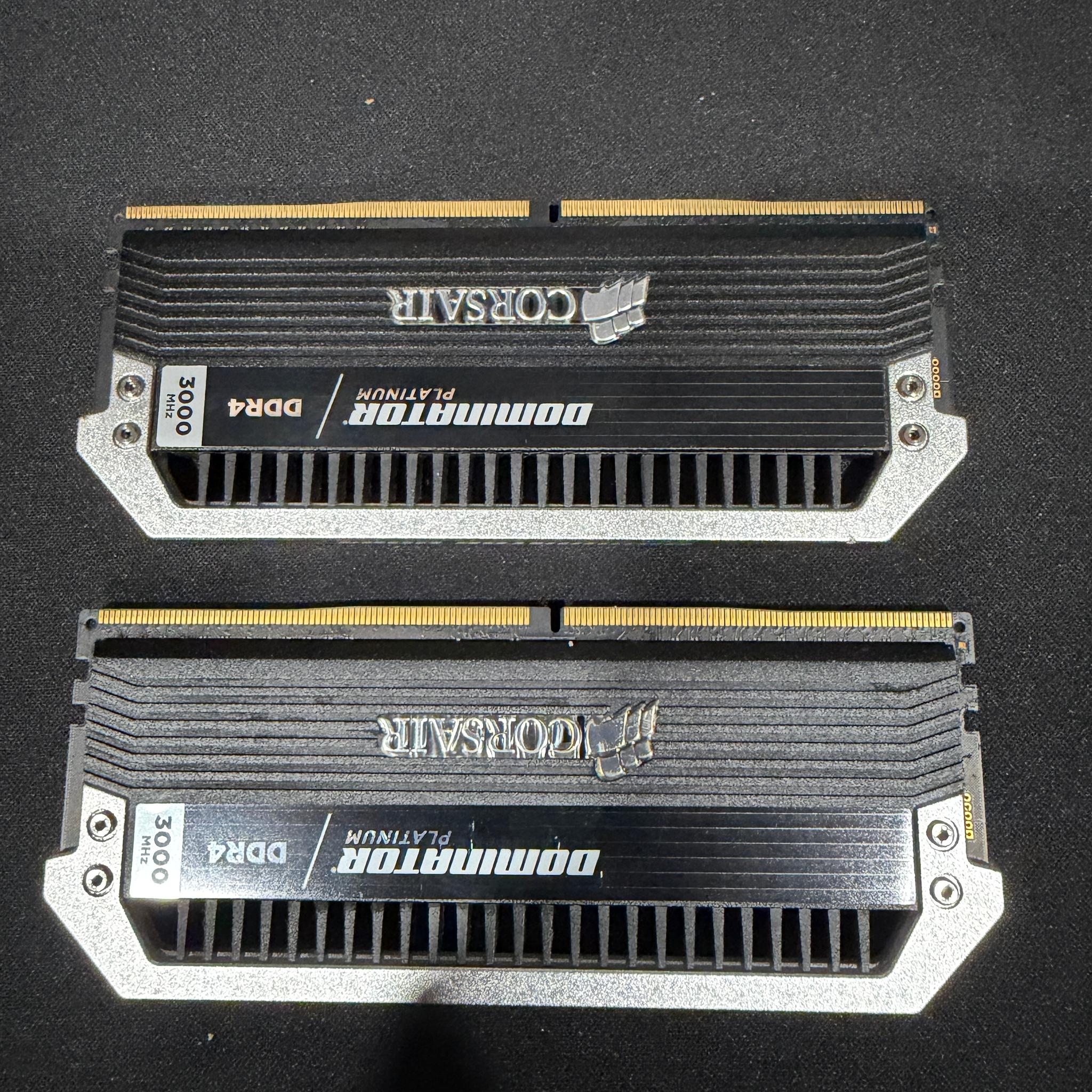 16Gb (2x8) Corsair Dominator 3000Mhz