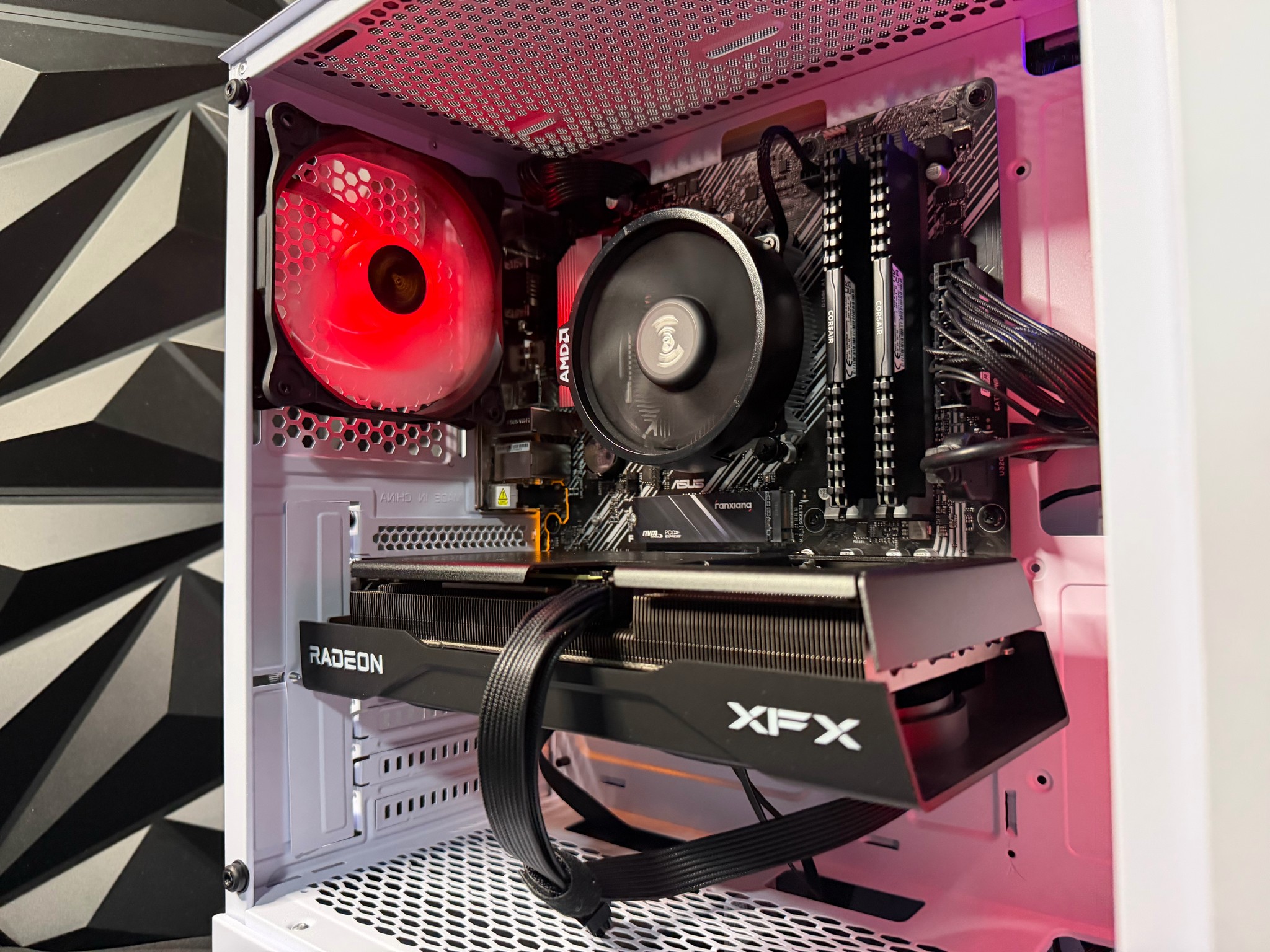 🐼🤍 GLASS PANDA 🤍🐼 Ryzen 5 5500| RX 9060XT| 16 GB DDR4| 750GB NVMe| 650W PSU