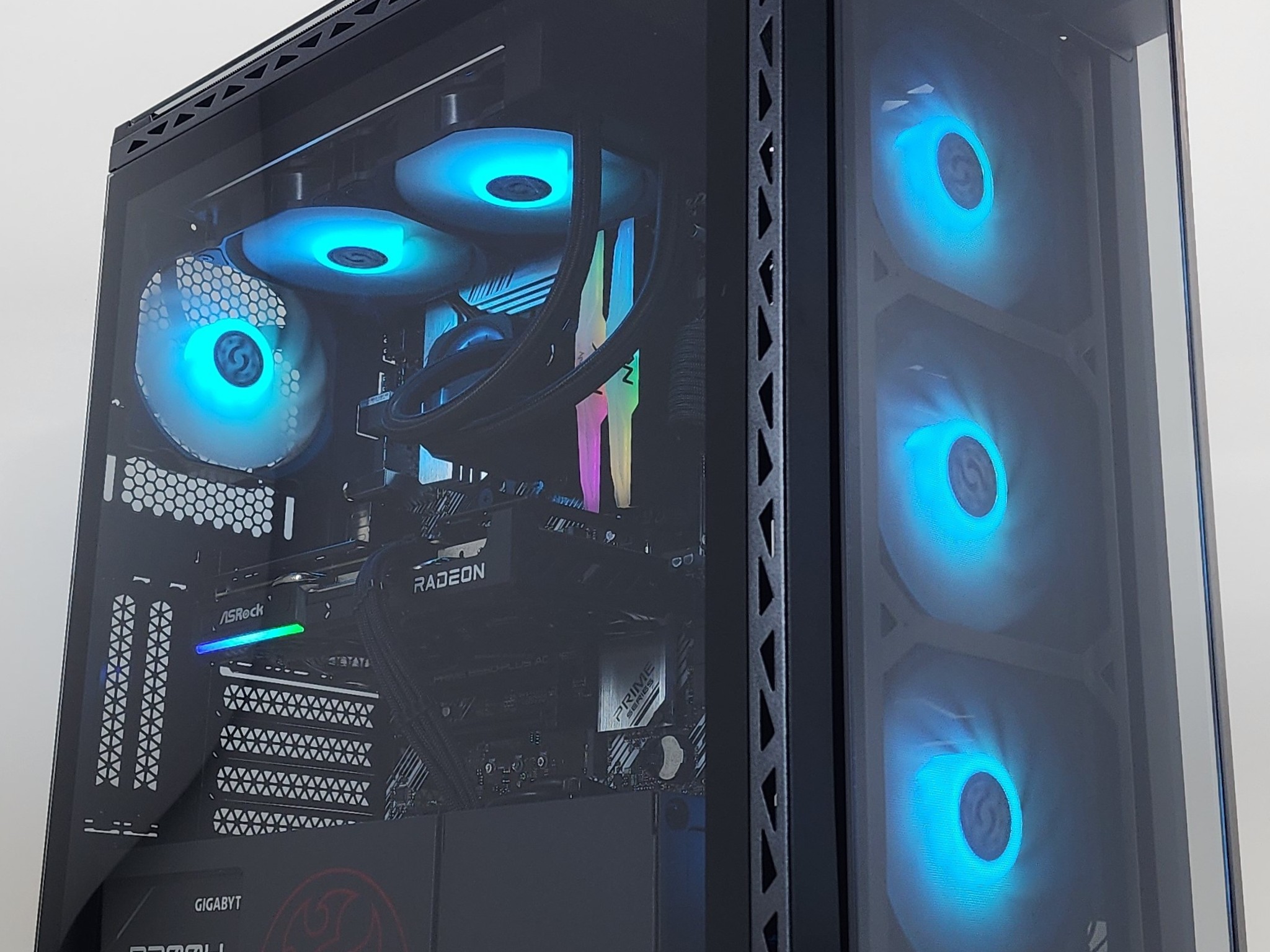 Gaming PC Ryzen 7 5700X 16GB RAM 1TB SSD RX 9060 XT 16GB Windows 11 Computer