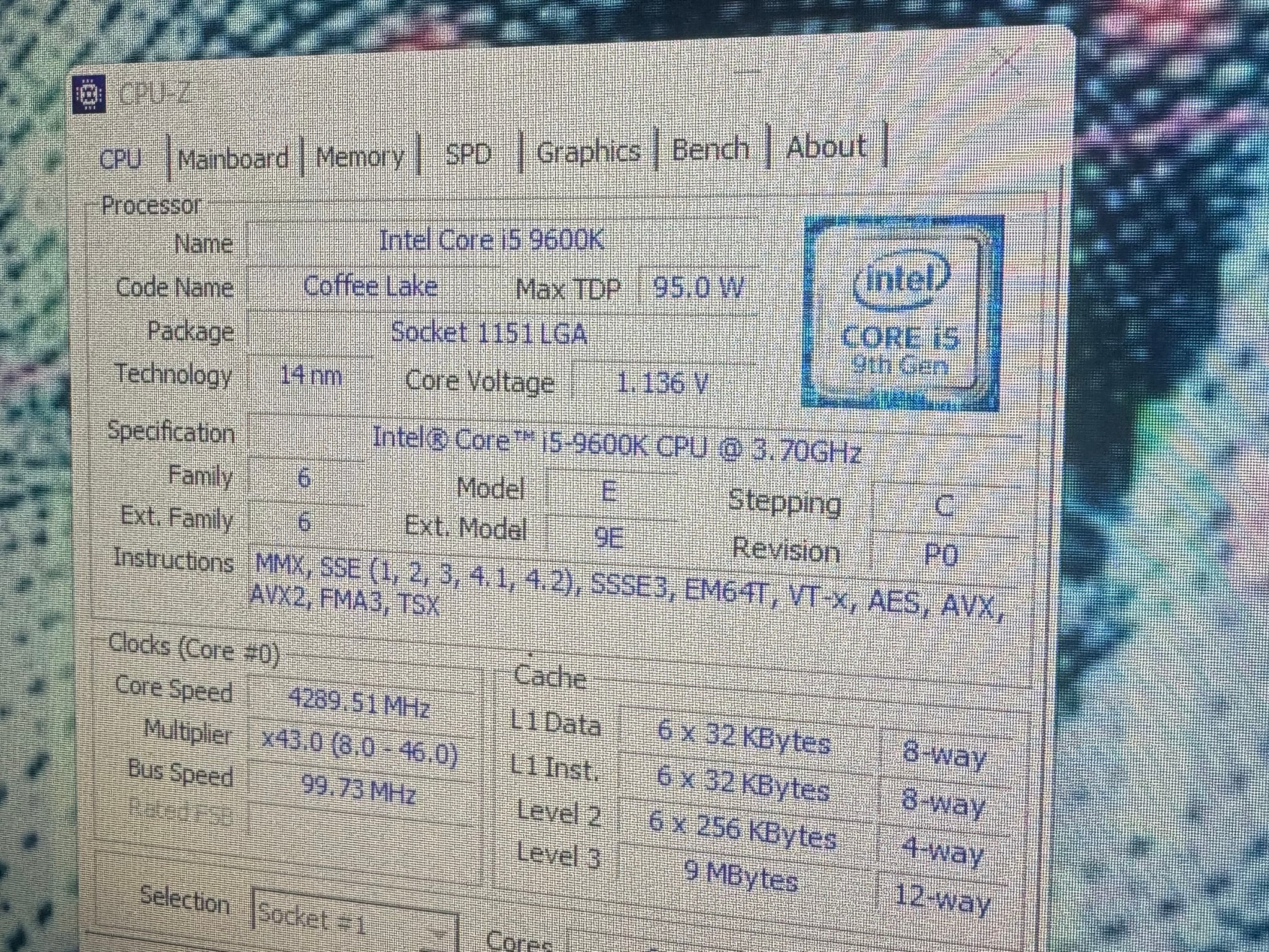 Intel i5 9600k + H370-I Asus rog strix + notua cooler
