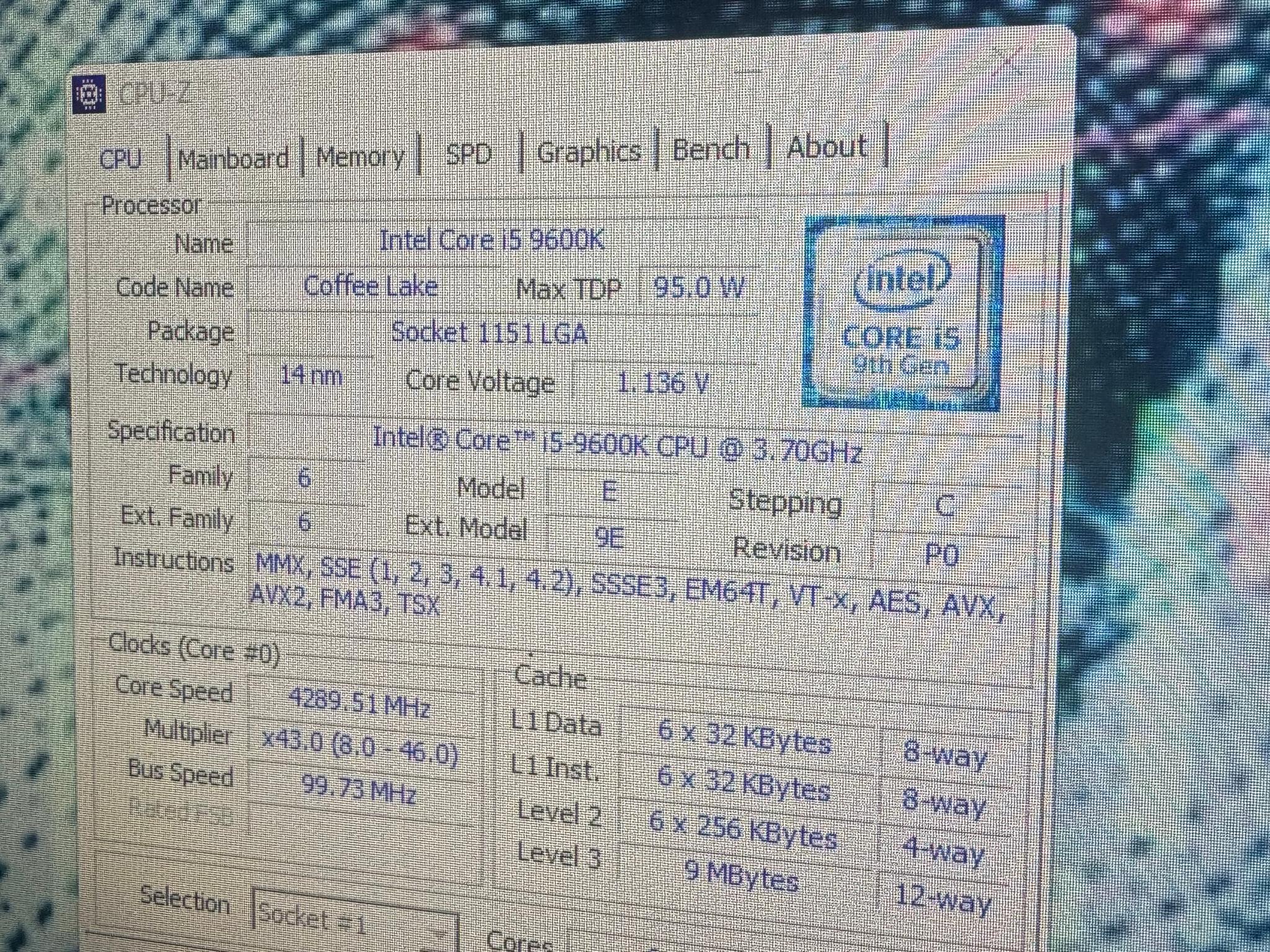 Intel i5 9600k + H370-I Asus rog strix + notua cooler