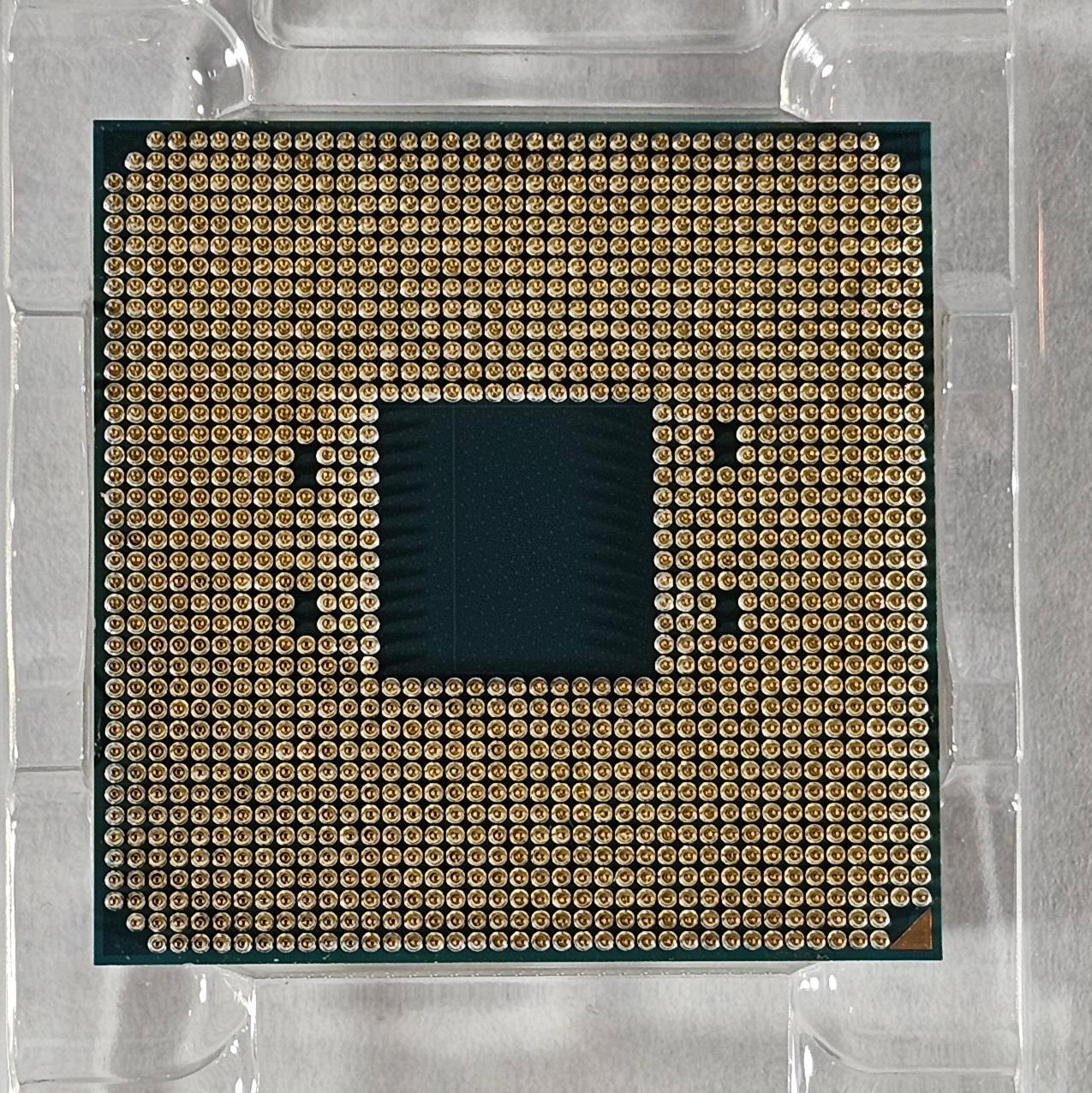 AMD Ryzen 7 5800X3D AM4 - Like New