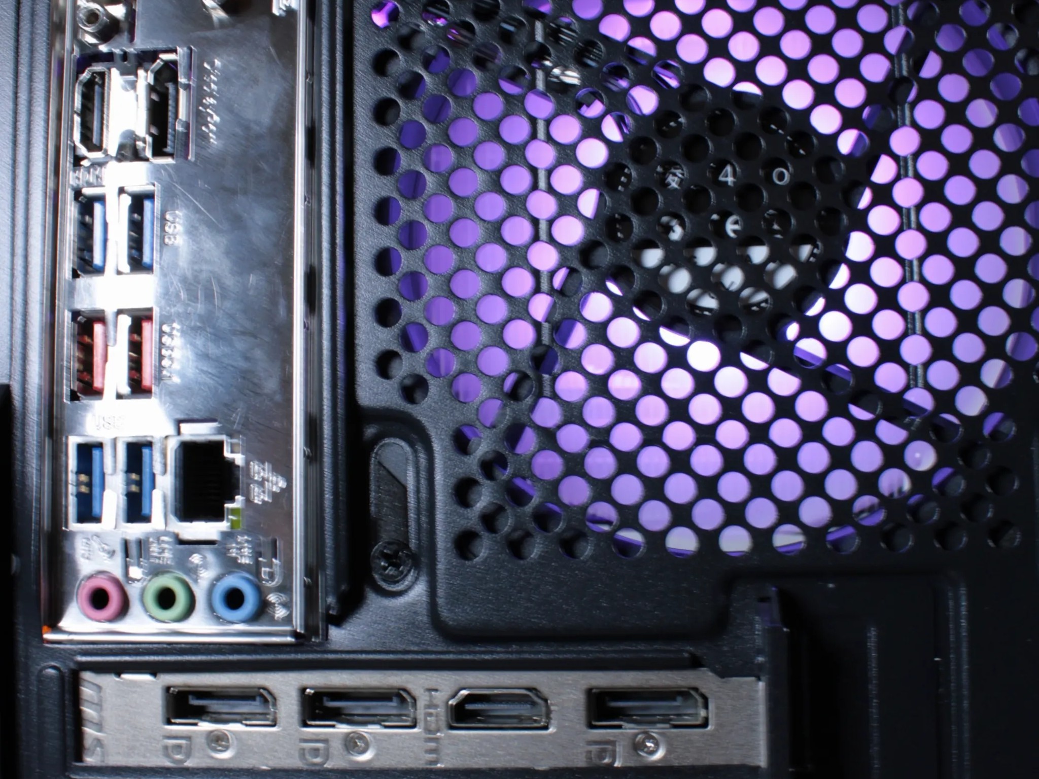MSI 1660 Ti | Ryzen 5 2600x | micro ATX Case | 16GB 3200 MHz ram | 1TB NVMe | WiFi | Win 11