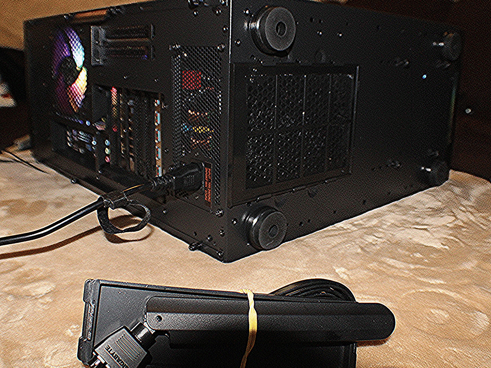 Gigabyte Z890 Eagle / Intel Ultra 7 / RTX 5060ti 16GB