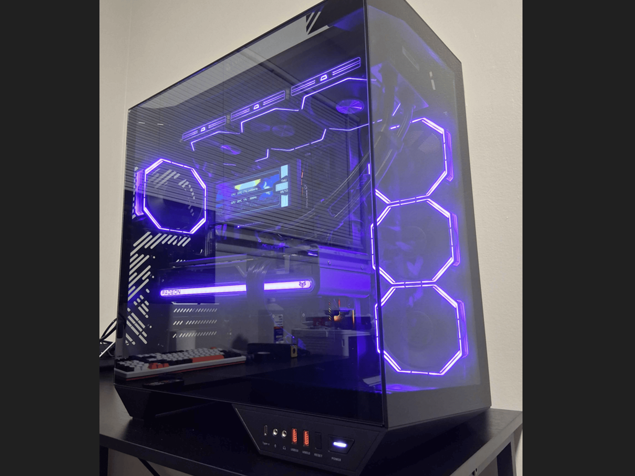 Gaming PC Ryzen 7 5700x 32GB DDR4 / 1TB SSD / SAPPHIRE RX 7800 XT 16GB / WINDOWS 11 / WIFI
