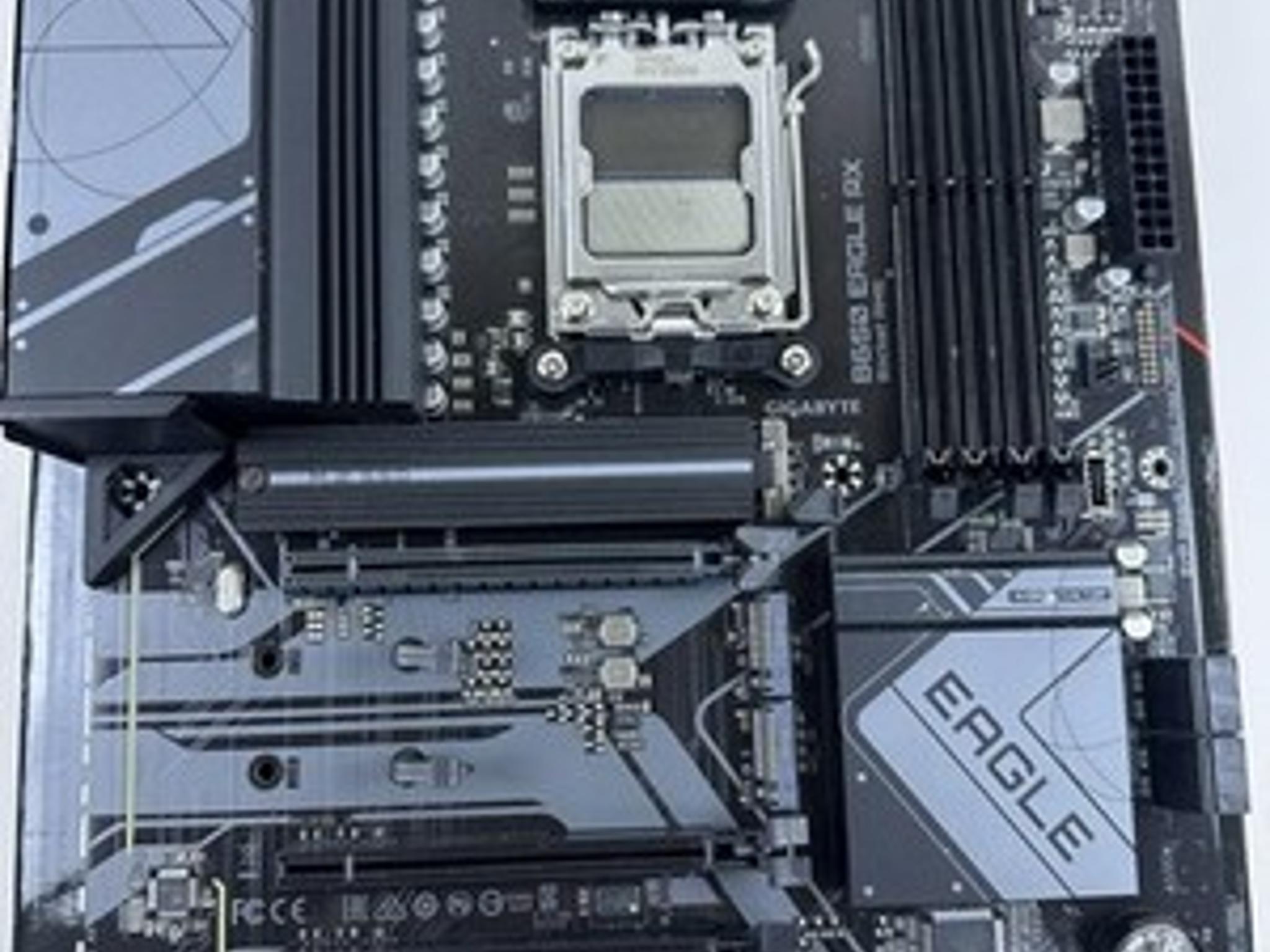 GIGABYTE B650 EAGLE AX
