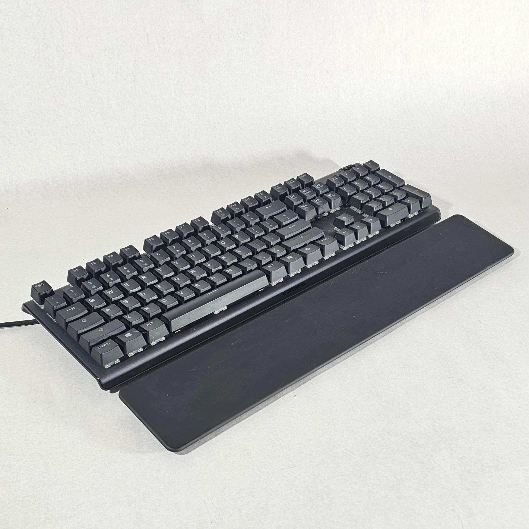 SteelSeries Apex 5 Mechanical Keyboard & Palm Wrist Rest