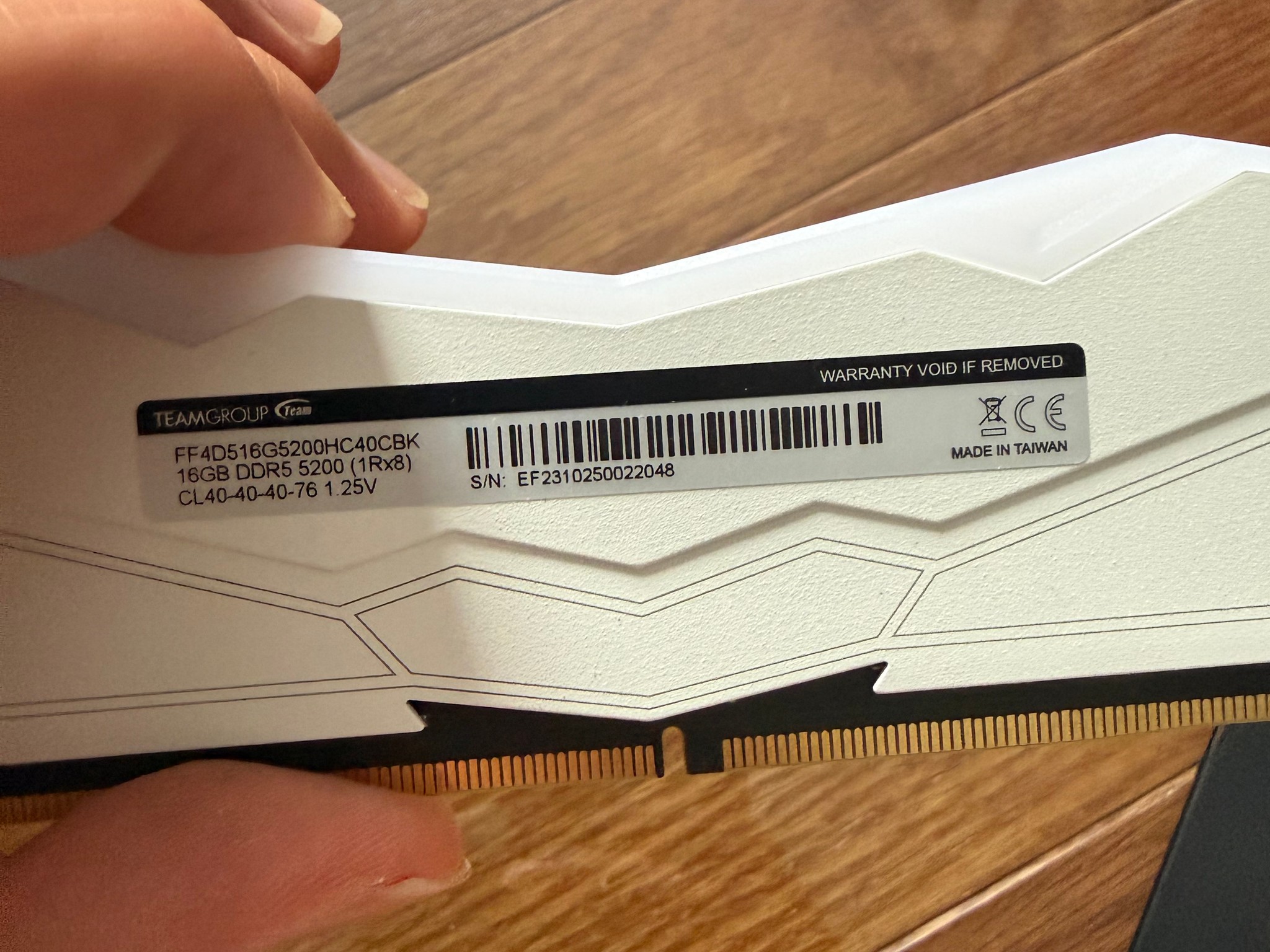 TeamGroup T-Force Delta RGB 16GB (1x16GB) RAM DDR5 5200MHz FF4D532G6000HC30DC01
