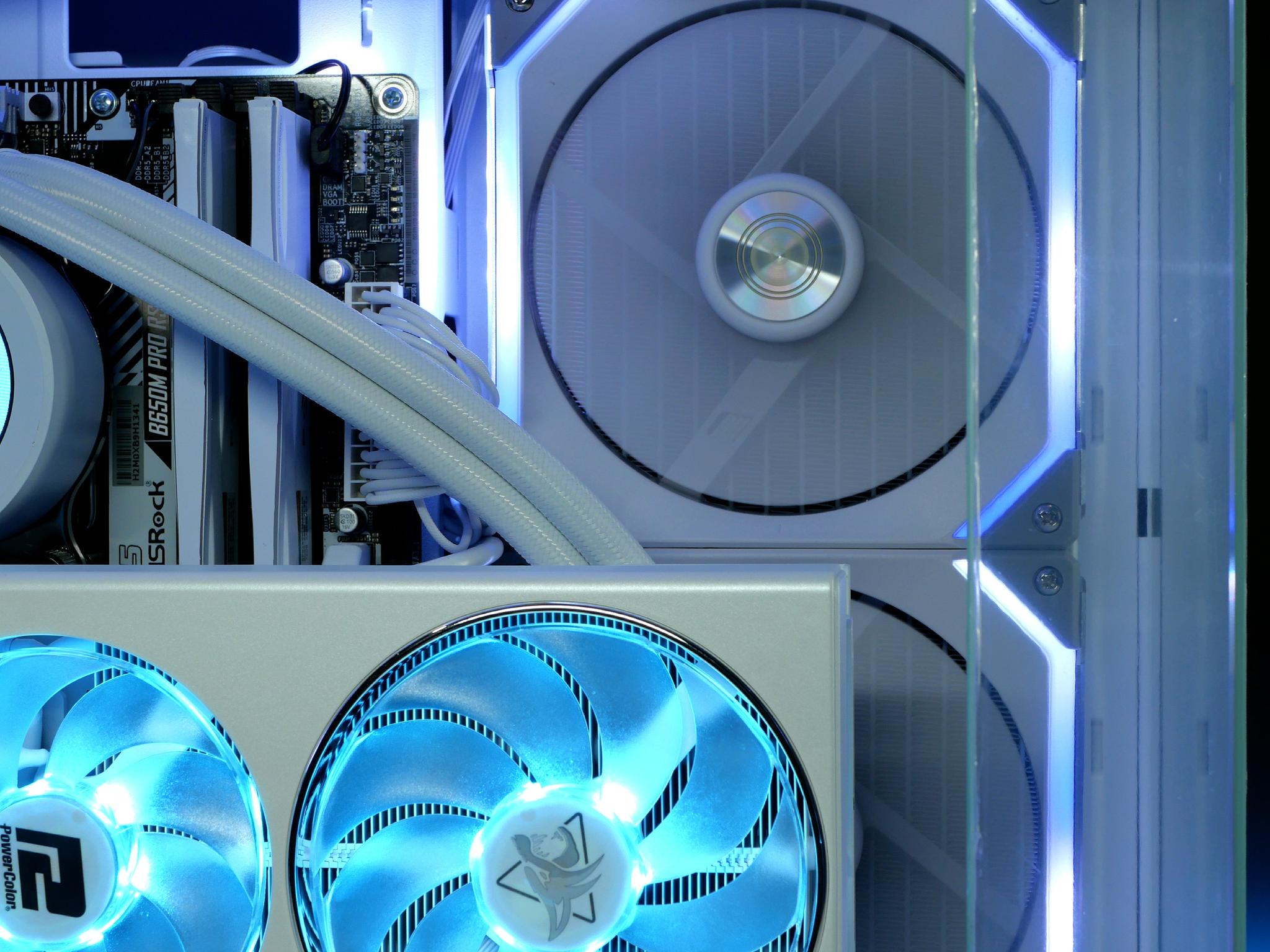 🧊 RX 7800XT, Ryzen 7500F, 32gb ram, 1TB nvme White gaming pc
