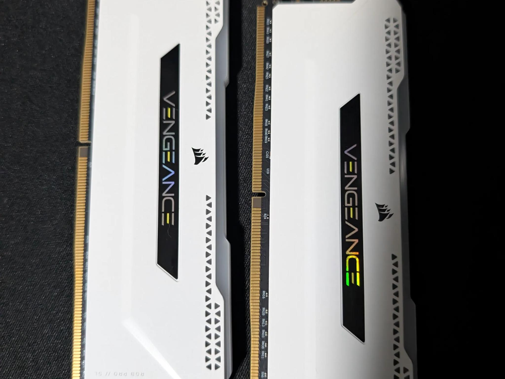 CORSAIR VENGEANCE RGB PRO SL DDR4 RAM 32GB (2x16GB) 3600MHz