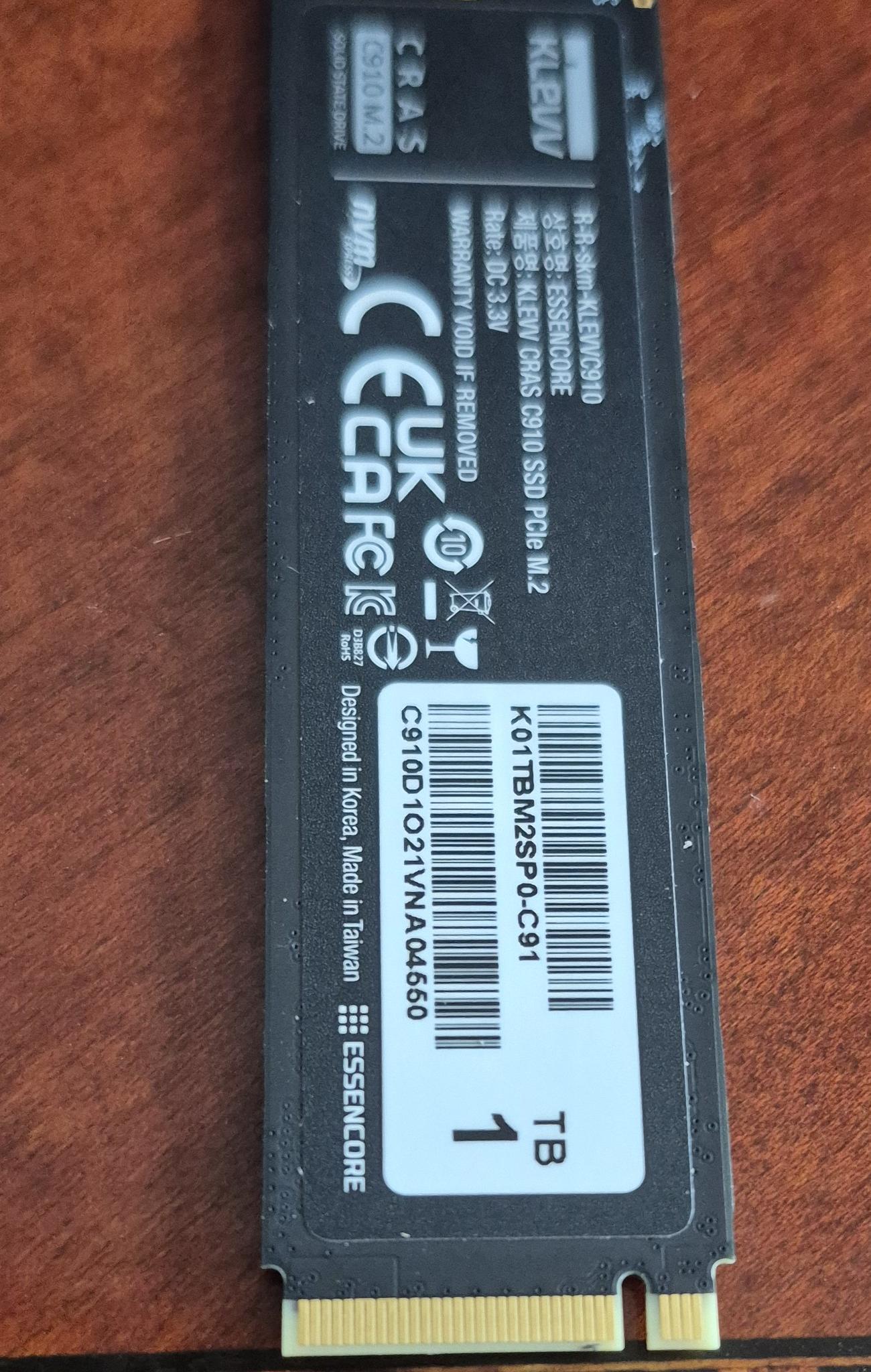 New Open Box KLEVV CRAS C910 1TB M.2 2280 NVMe PCIe Gen4x4 Laptop & Desktop 1TB W/Heat Sink Bundle
