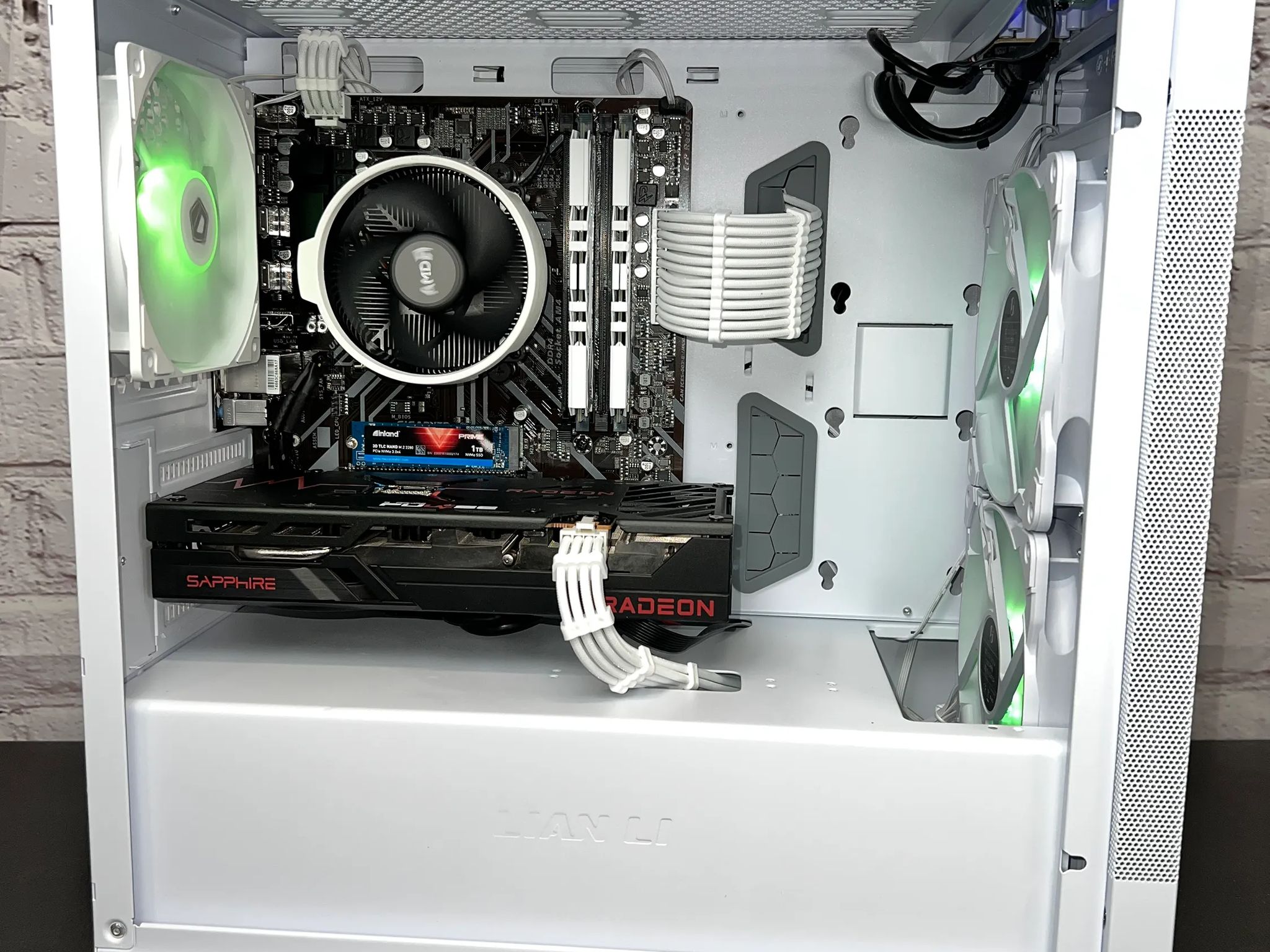 RX 6600 XT Ryzen 5 3600 16GB RAM 1TB M.2 Wifi/BT Win 10 Gaming PC