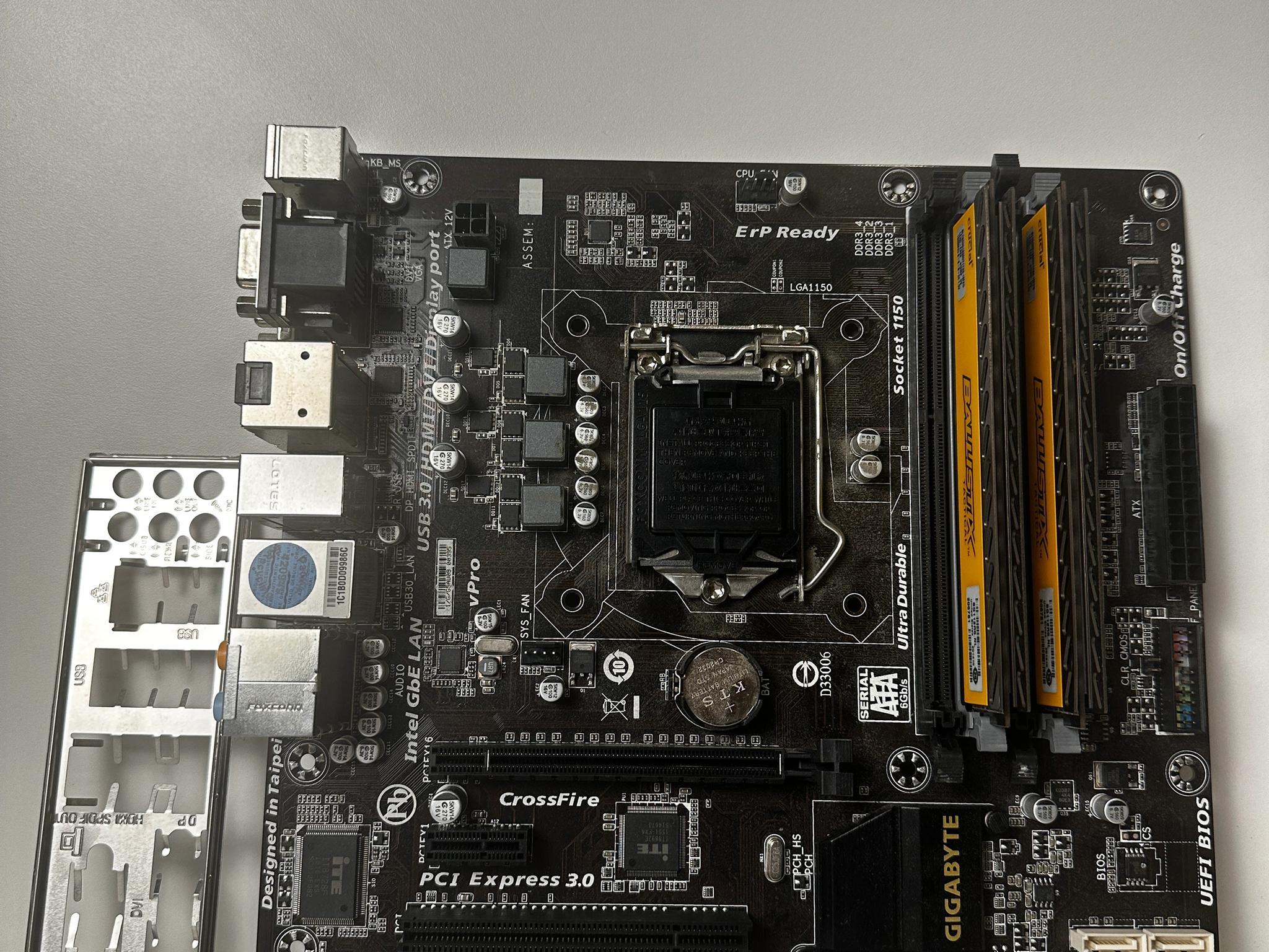 GIGABYTE GA-Q87M-D2H, I5 4590, 16gb DDR3 Combo! LGA1150 mATX Motherboard W/ IO