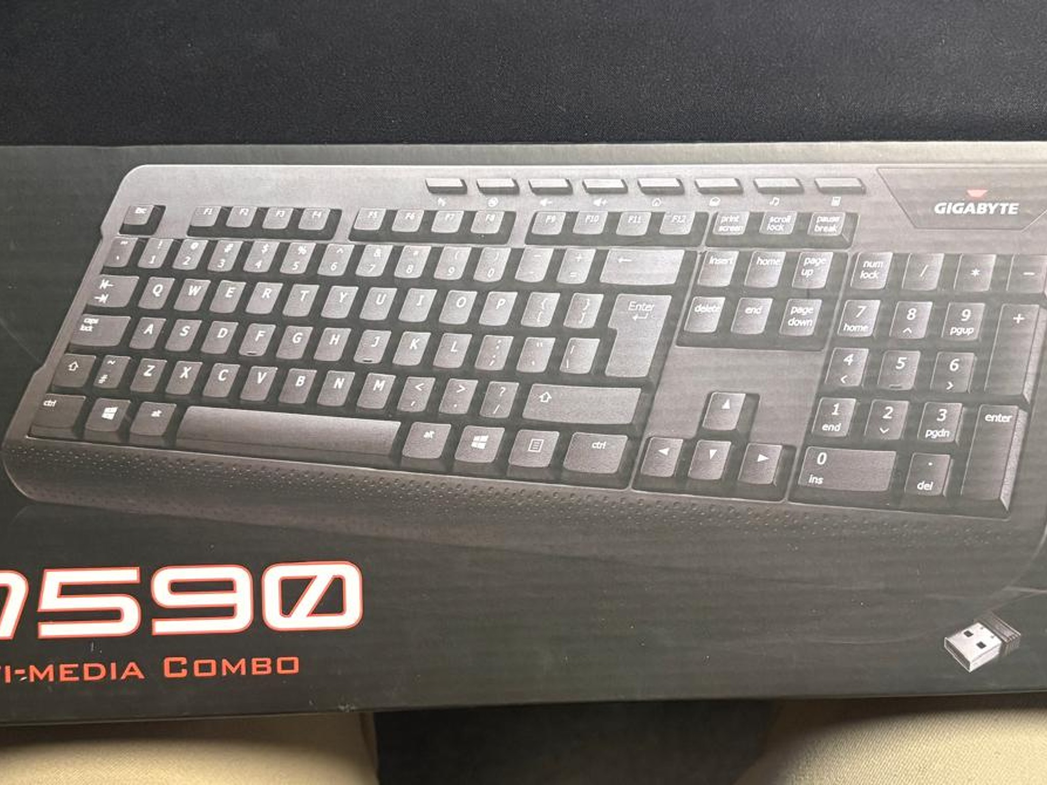 Brand New In Box - Gigabyte Wireless Keyboard + Mouse Combo KM7590
