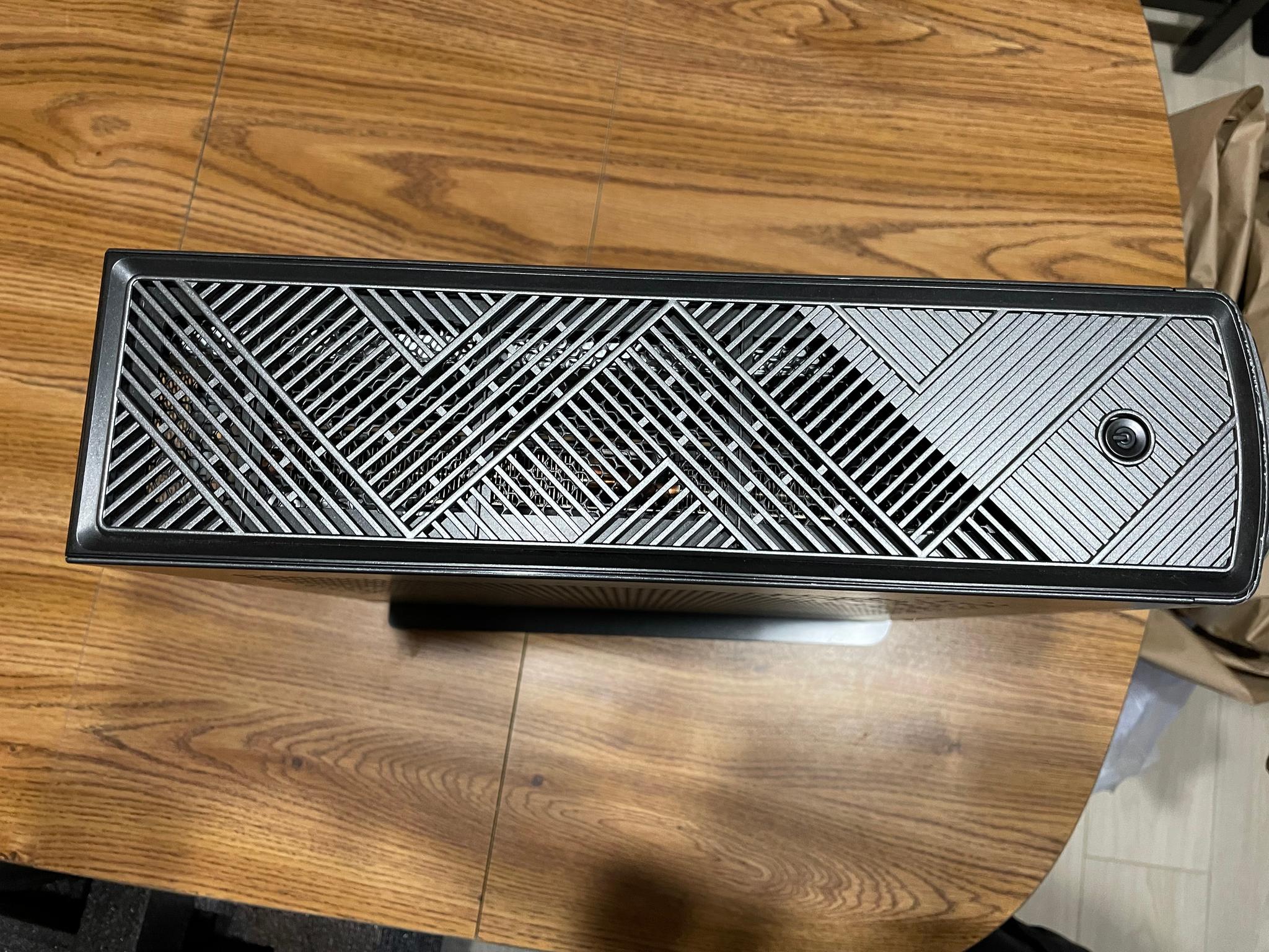 MSI Creator P100X 12700F - 7900 GRE- 32gb Ram - 2tb SSD - 2tb HDD