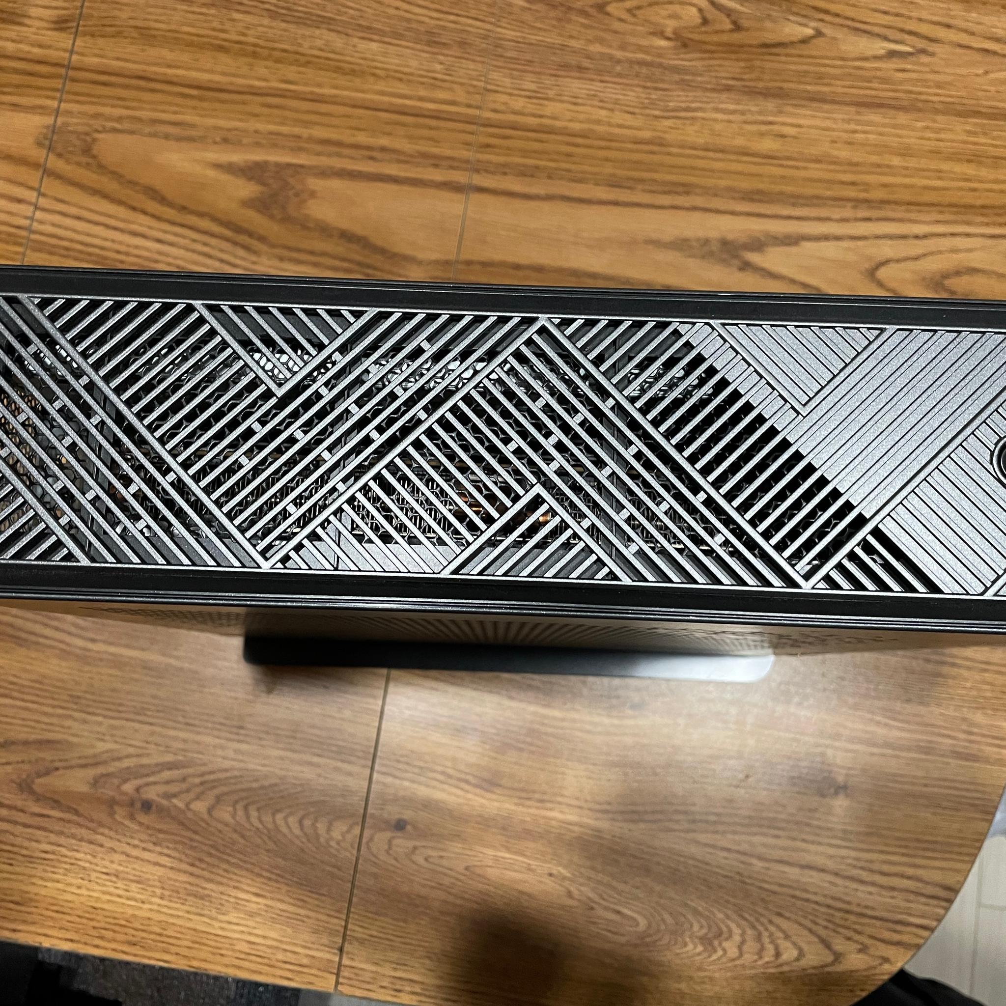 MSI Creator P100X 12700F - 7900 GRE- 32gb Ram - 2tb SSD - 2tb HDD