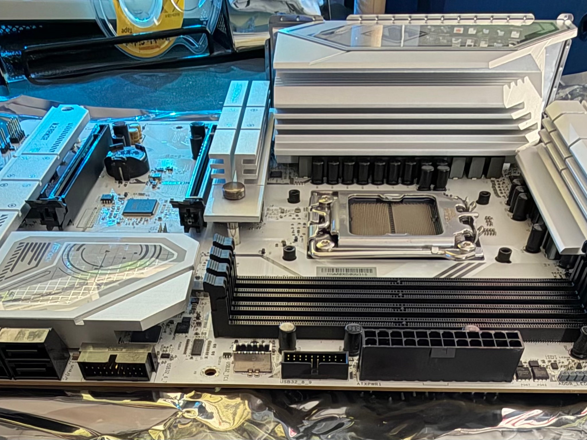 ASRock X870 STEEL LEGEND WIFI AM5 AMD X870 ATX Motherboard (White)
