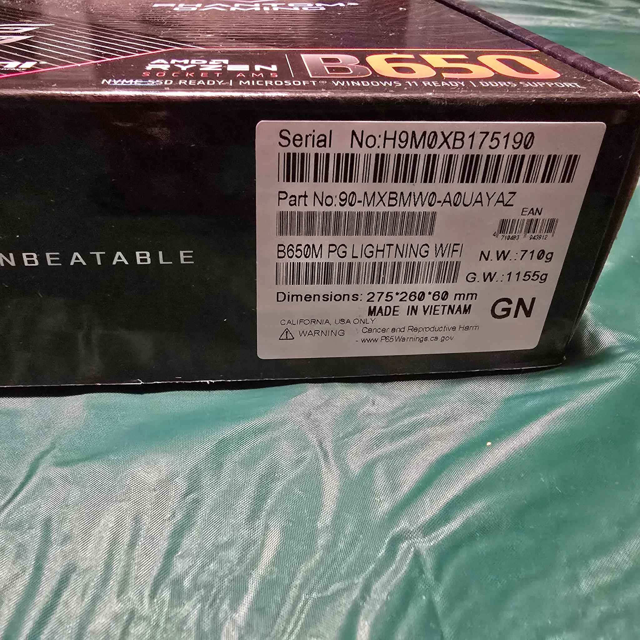 ASRock B650M PG Lightning WiFi 6E AMD Ryzen Socket AM5 SATA3 6.0 Gb/s ATX Motherboard M.2 RGB LED
