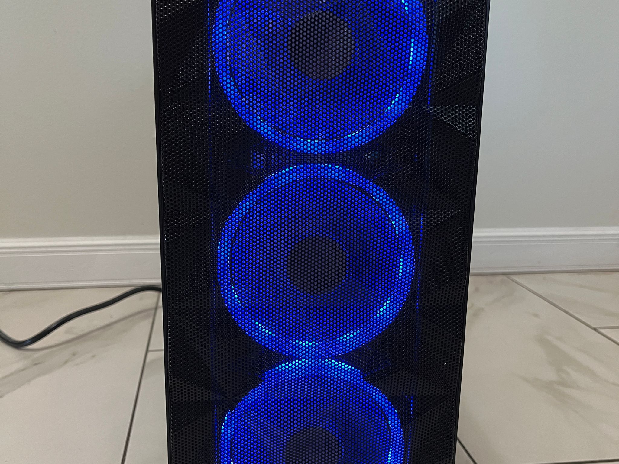 Super Budget Gaming PC - Intel i7-2600, NVDIA GTX 670 2GB, 16GB RAM, 1TB Storage, w/ Wi-Fi & BT