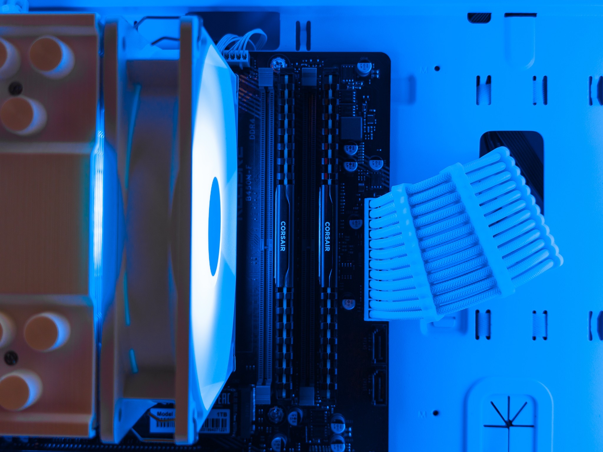 🤍🖤 RTX 4060 / Ryzen 7 3800X / 32GB Gaming PC 🖤🤍