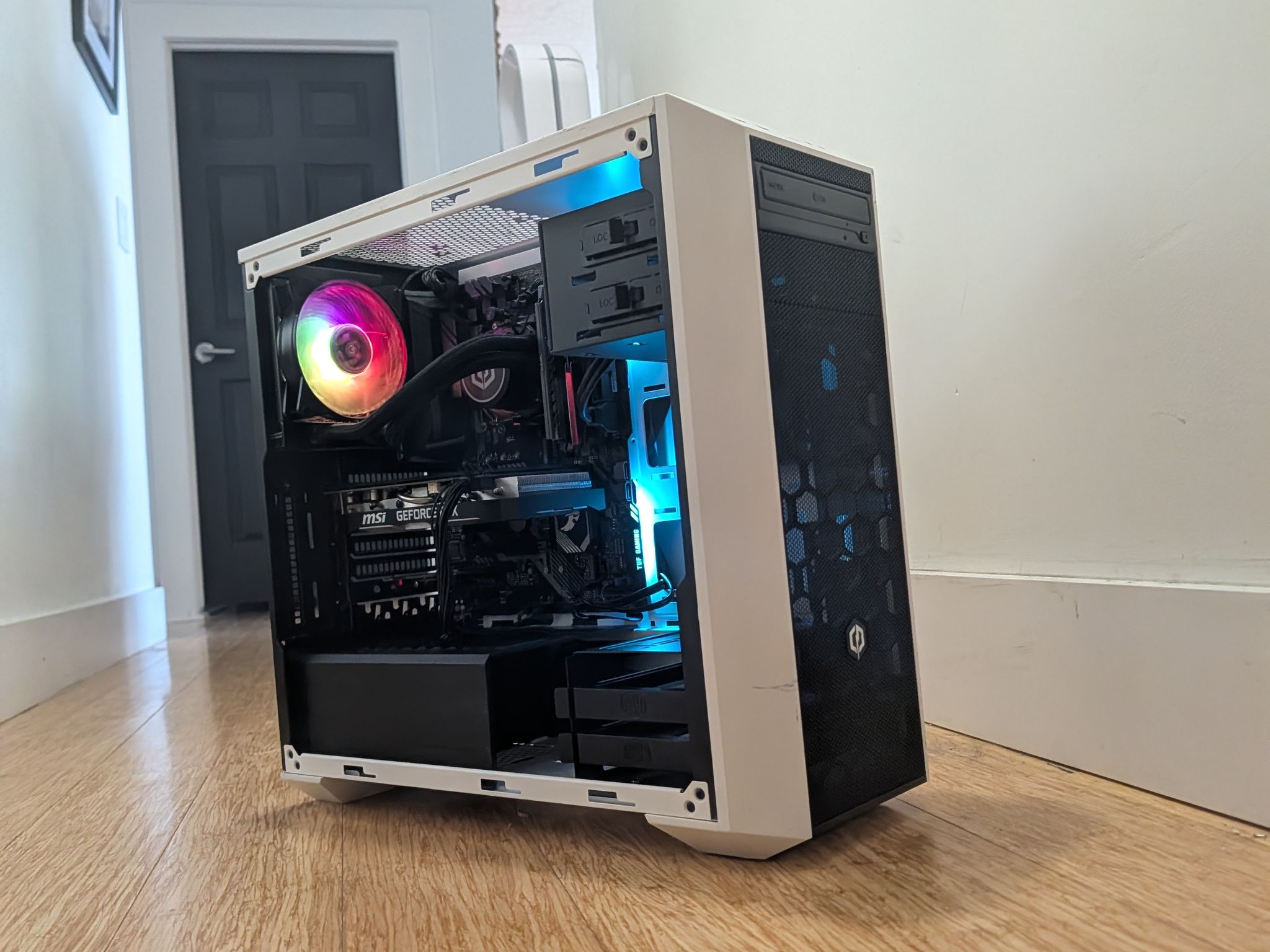 Custom CyberPower Gaming PC | RTX 2060 Super | Ryzen 5 3400G | 12GB | 256GB | X470 | AIO |