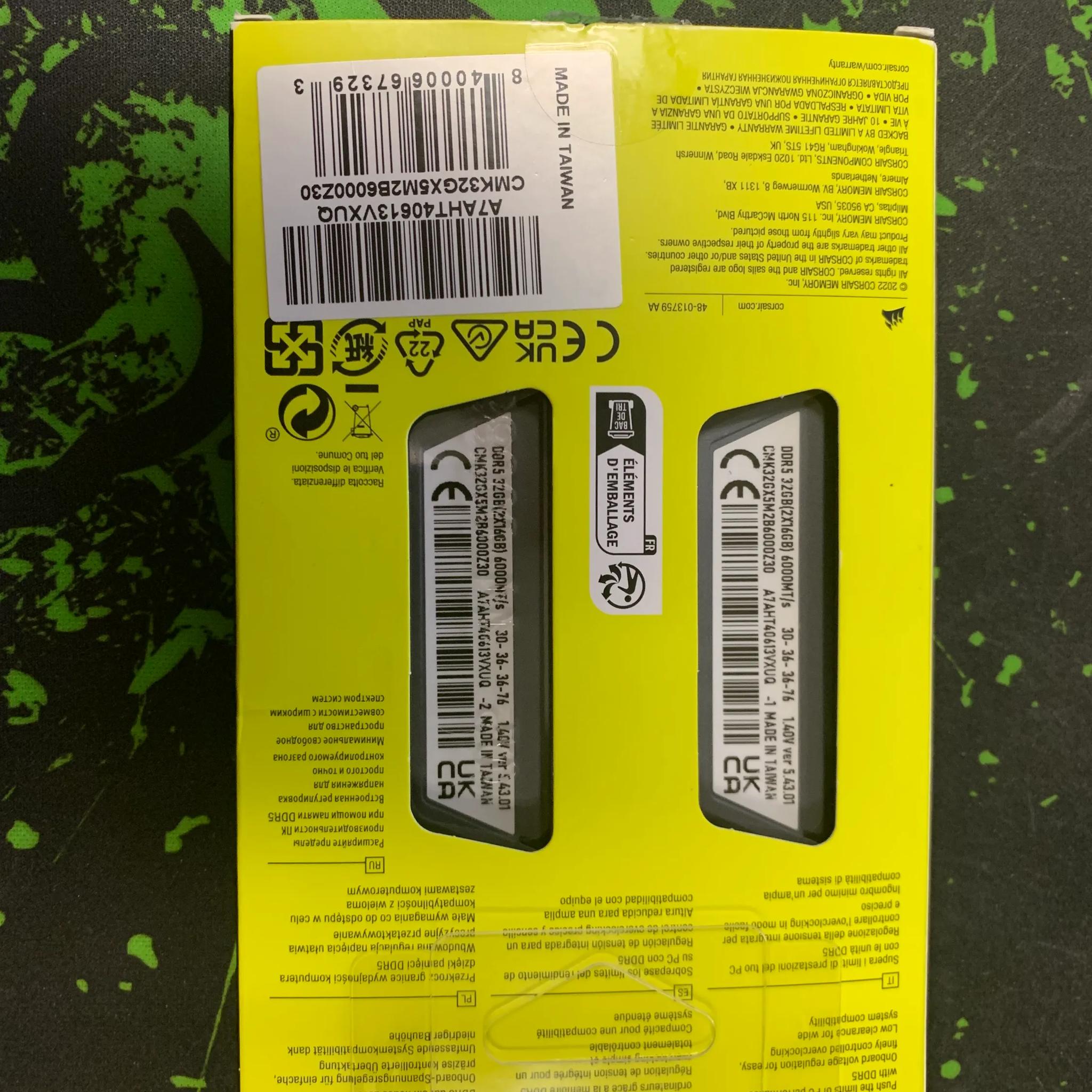 CORSAIR Vengeance DDR5 RAM 32GB (2x16GB) 6000MHz CL30 AMD Expo