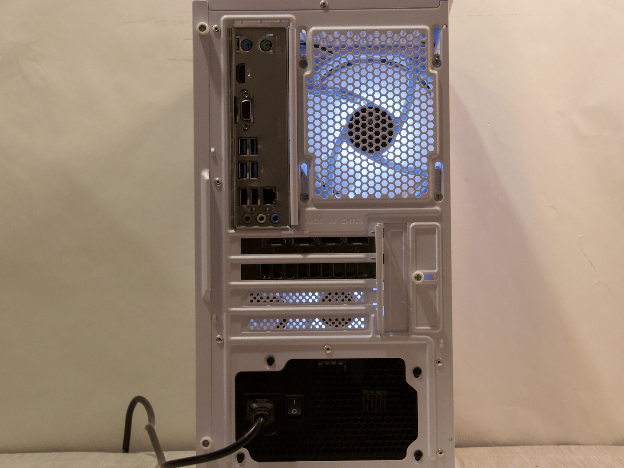 RTX 5060, Ryzen 5 3600, 16GB DDR4, 1TB NVMe SSD, WiFi - Custom Gaming PC