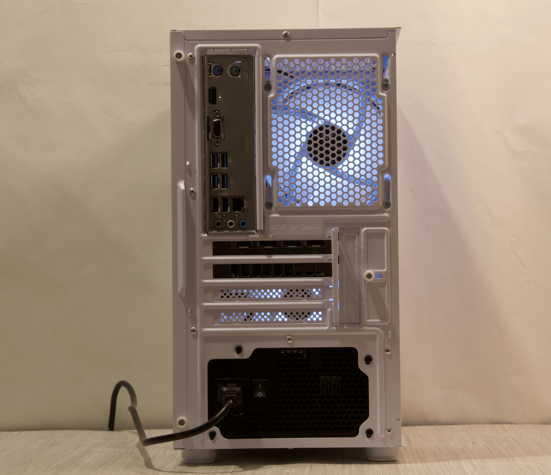 RTX 5060, Ryzen 5 3600, 16GB DDR4, 1TB NVMe SSD, WiFi - Custom Gaming PC