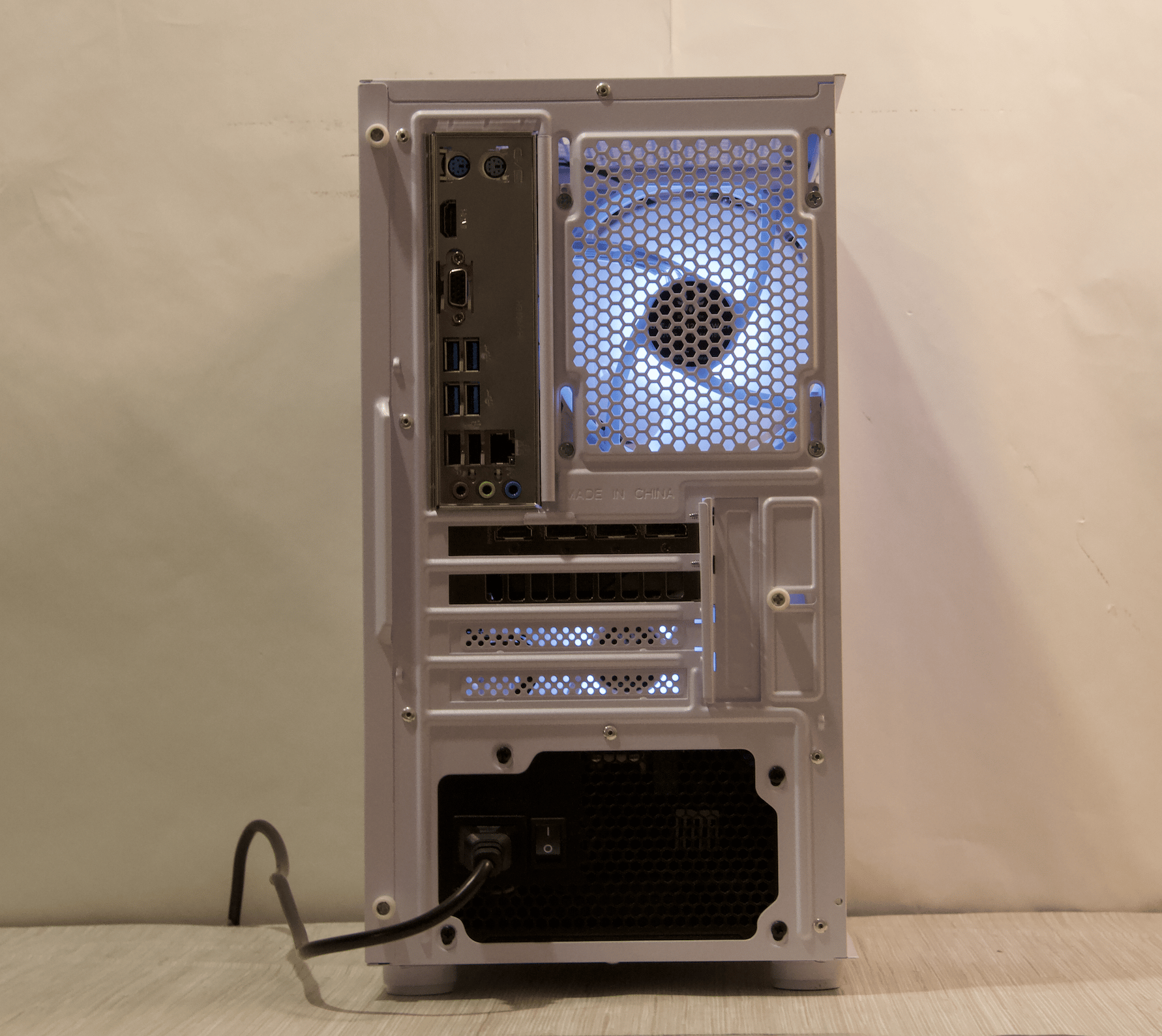 RTX 5060, Ryzen 5 3600, 16GB DDR4, 1TB NVMe SSD, WiFi - Custom Gaming PC