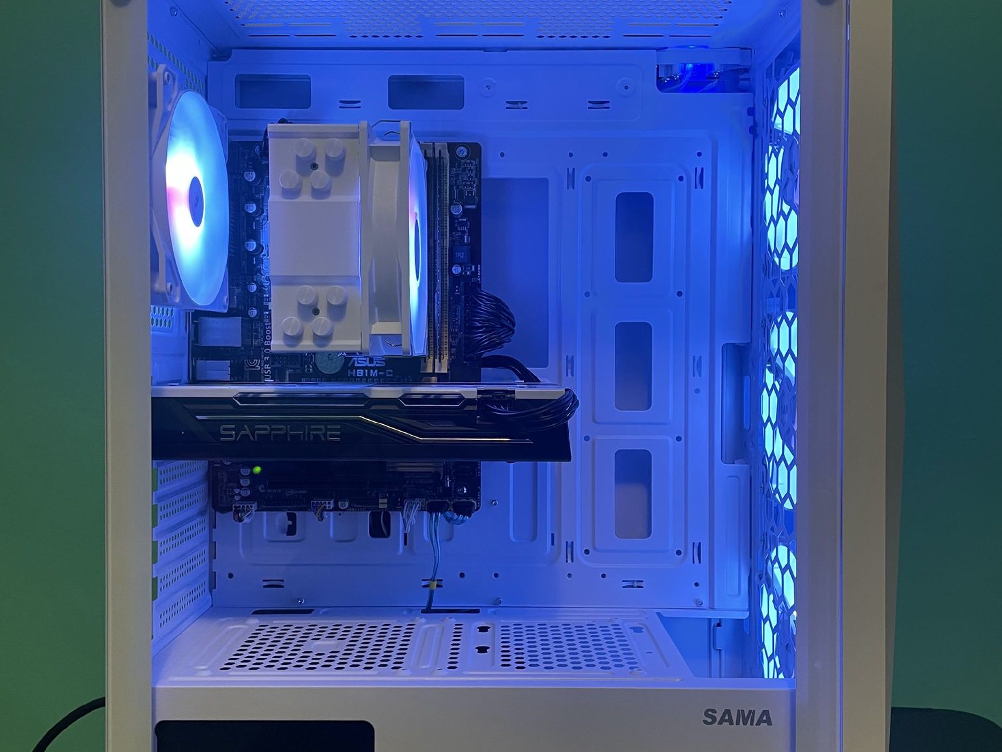 Frost White Budget Gaming PC | Intel i7 / AMD RX580 / 8GB / 1.1TB Win 11 Pro + Wi-Fi