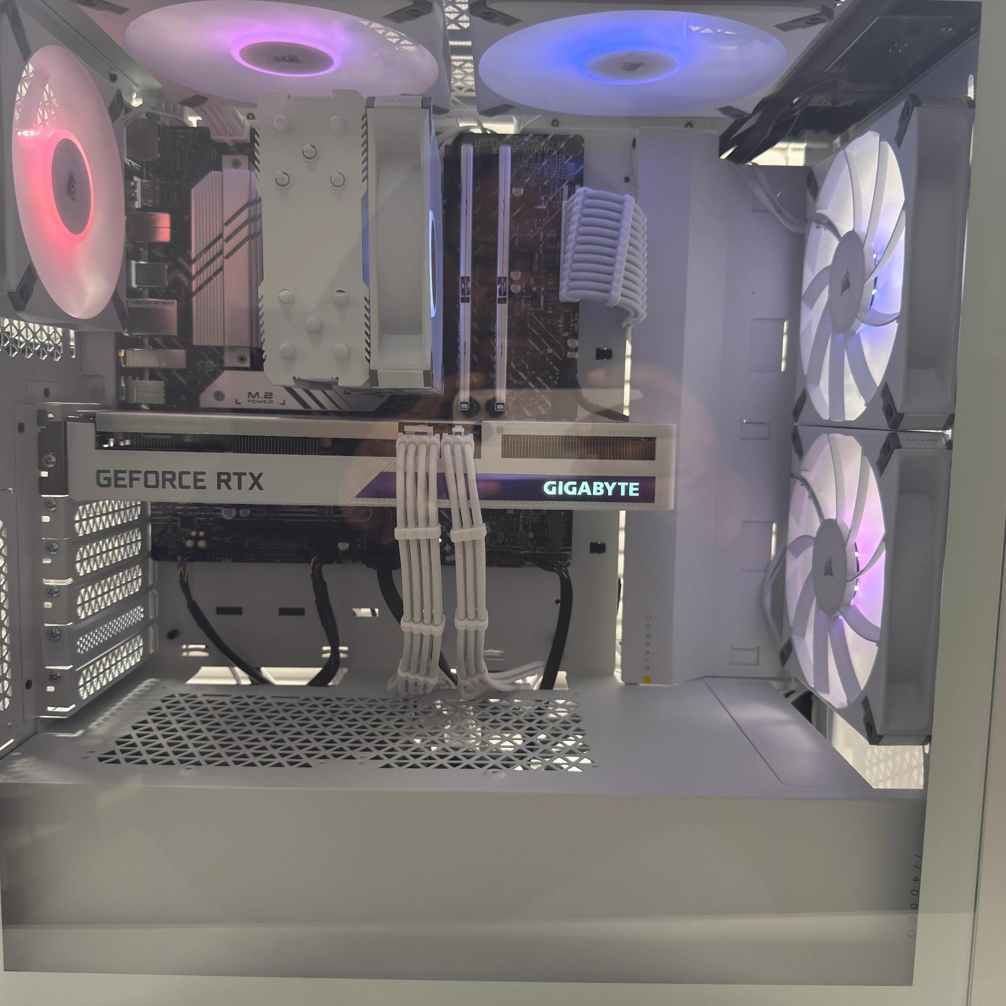 ❄️WHITE GAMING PC❄️| i5 13600KF | RTX 3060ti | 32gb Ram
