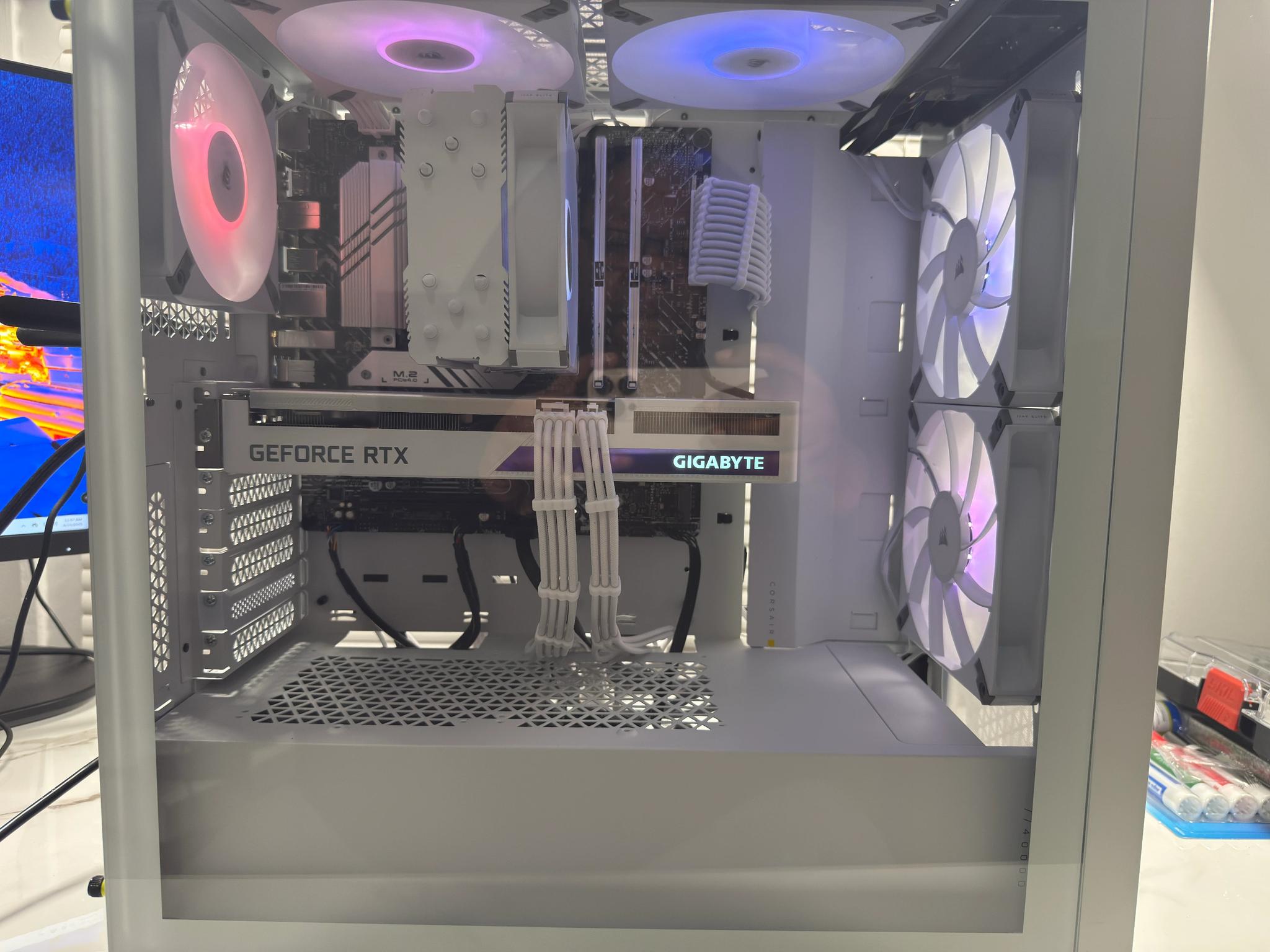 ❄️WHITE GAMING PC❄️| i5 13600KF | RTX 3060ti | 32gb Ram