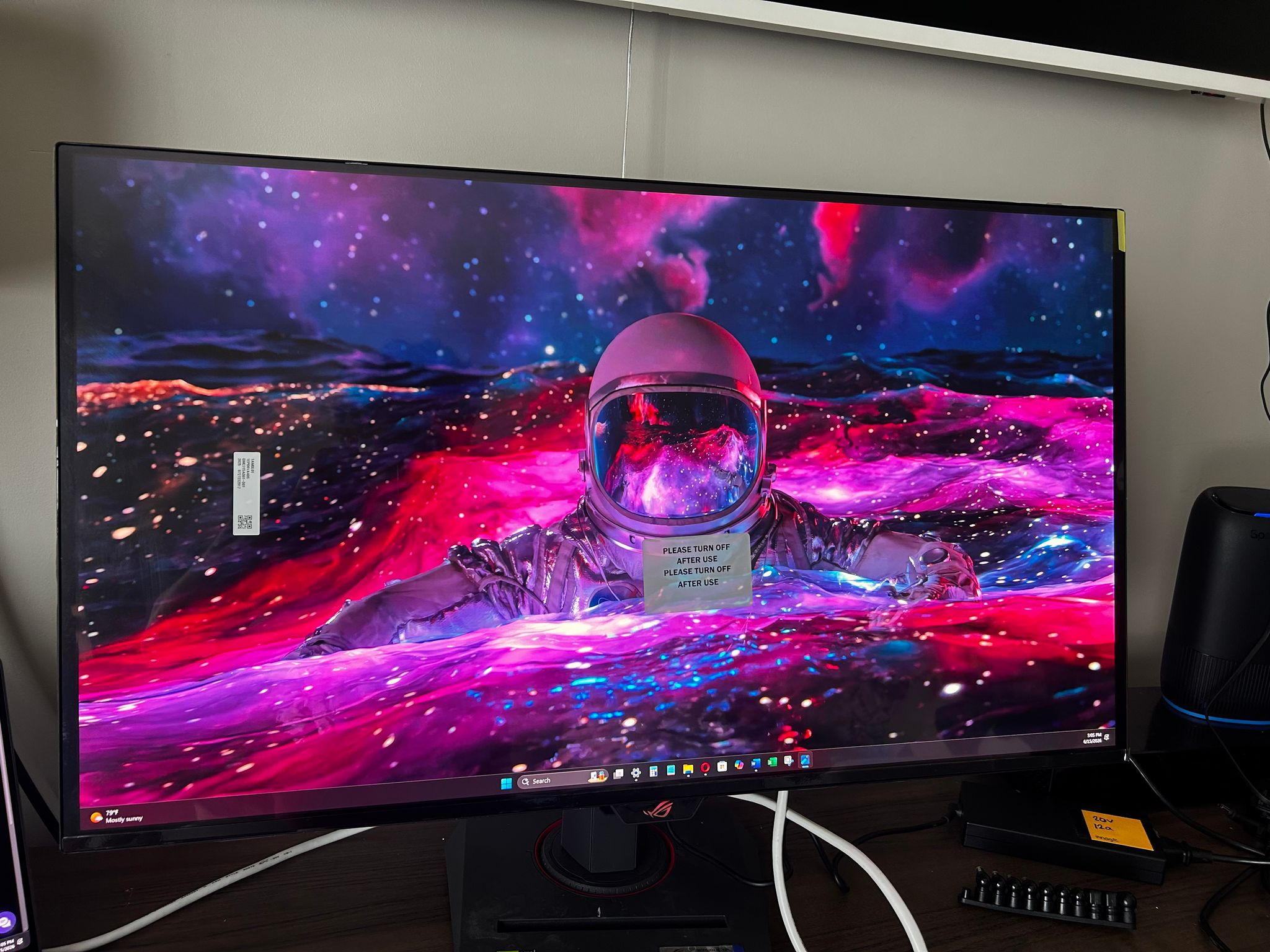 NEW ASUS ROG Strix 32" QD-OLED 4K (3840x2160) (165Hz) Gaming Monitor (XG32UCDS)