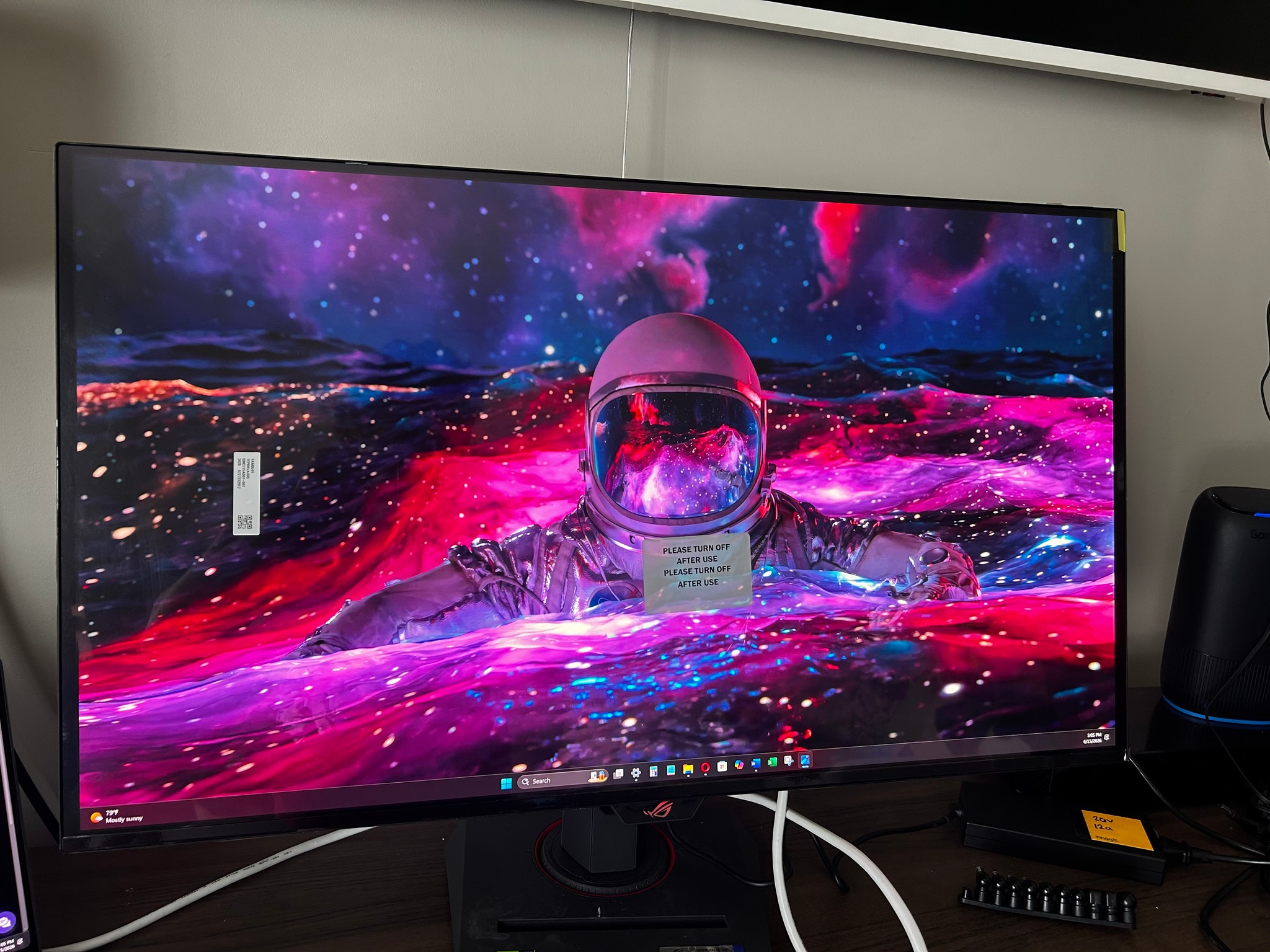 NEW ASUS ROG Strix 32" QD-OLED 4K (3840x2160) (165Hz) Gaming Monitor (XG32UCDS)