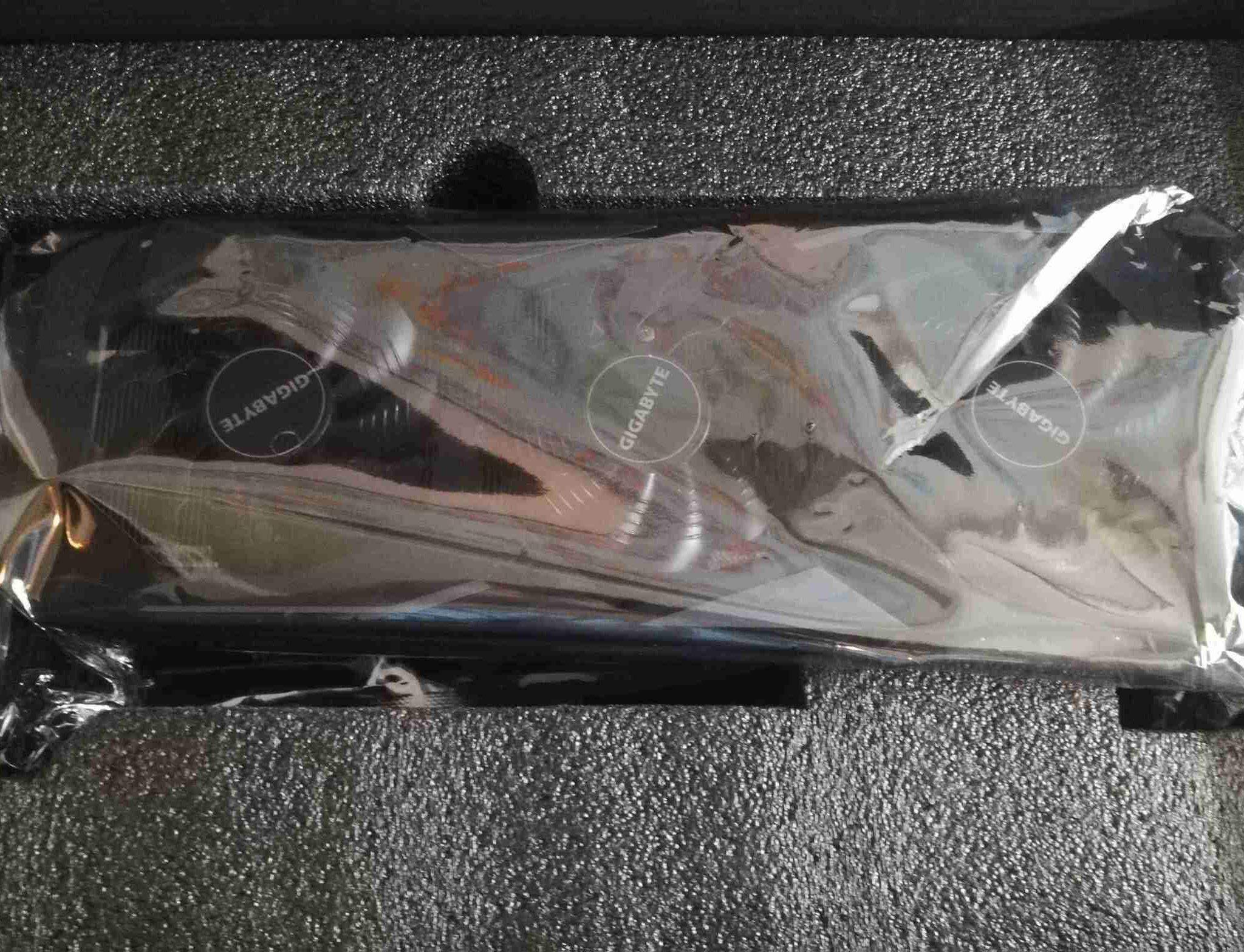 Gigabyte 5700XT 8GB