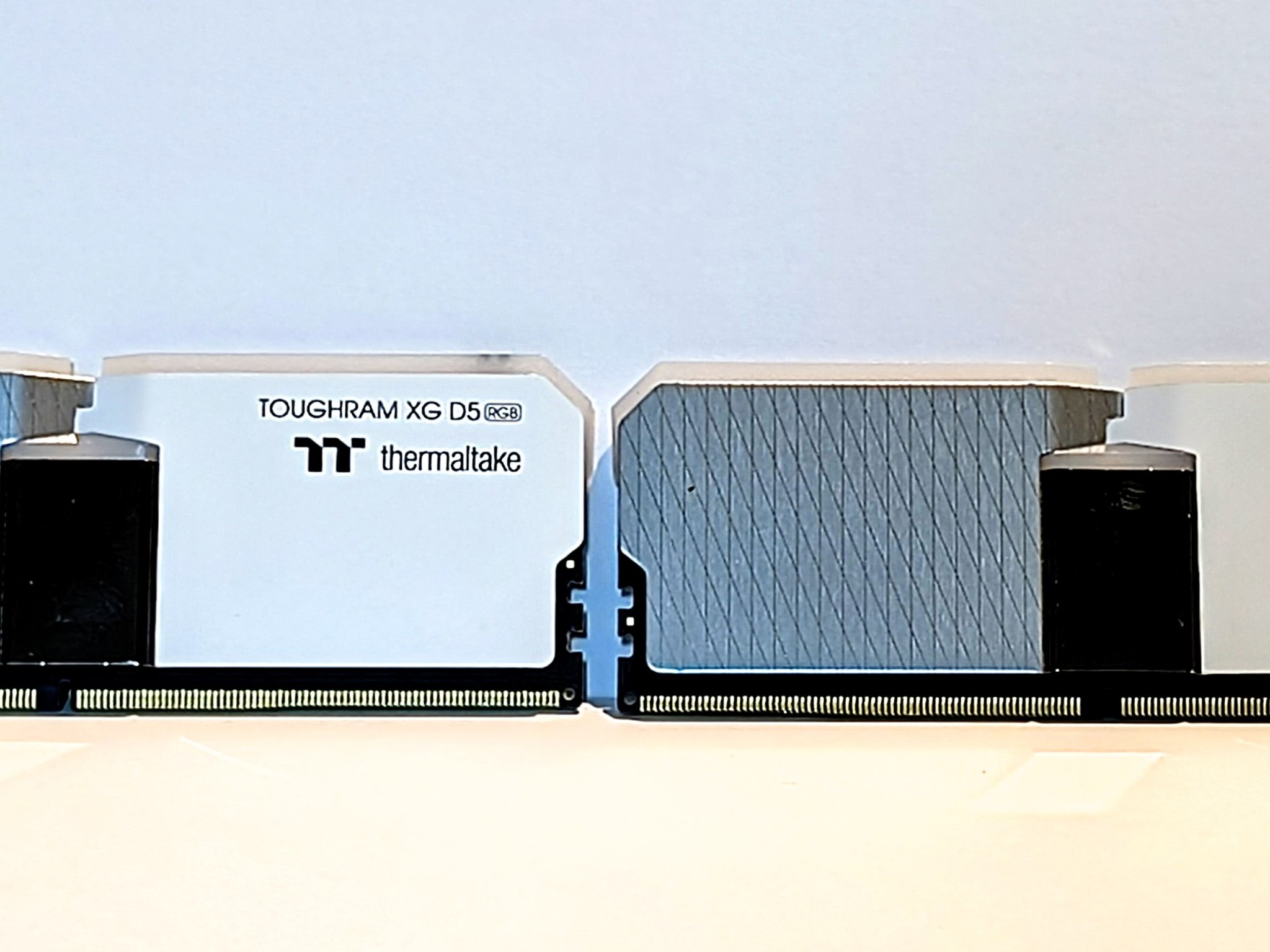 32gb Thermaltake Tough DRR5