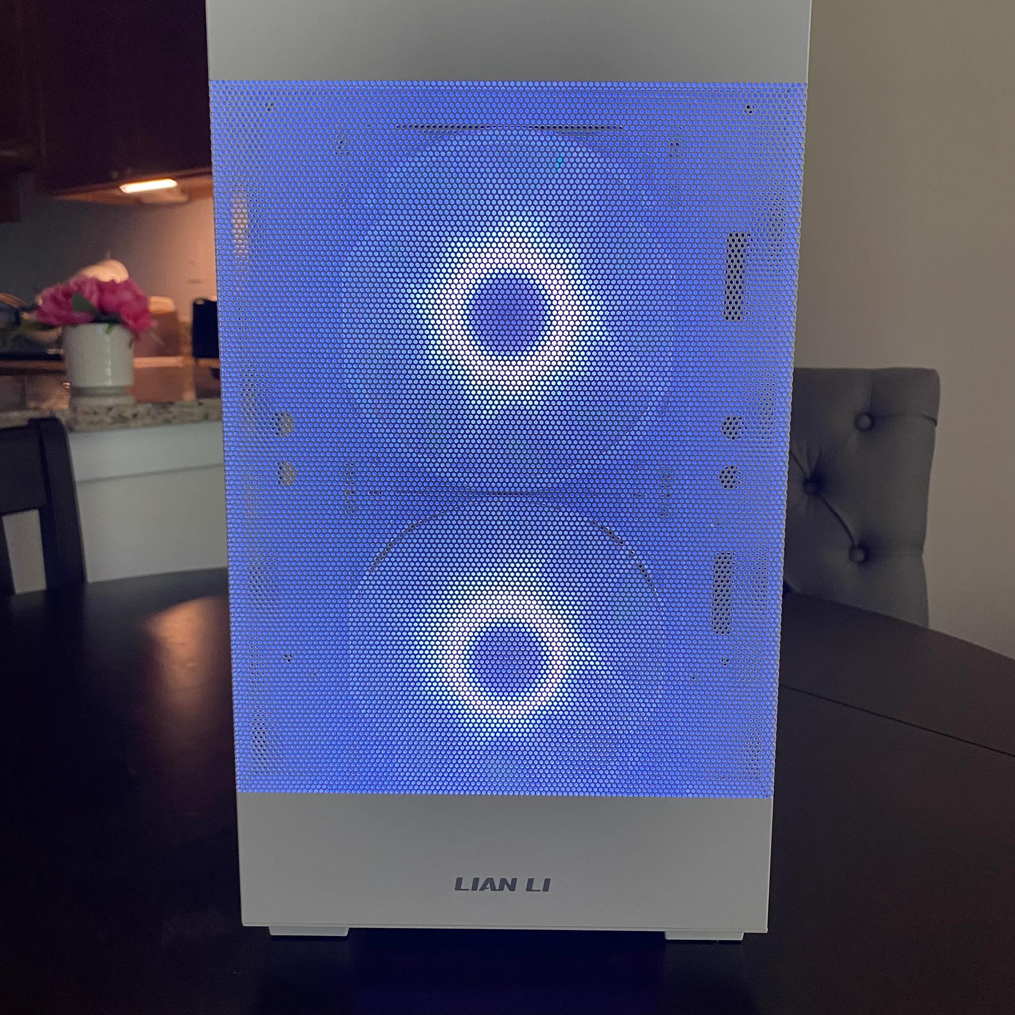 ⚪⚪SNOWFIELD⚪⚪ | 1080P Gaming BEAST! | GTX 1070 Founder's Edition 8GB, RYZEN 5, 16 GB RAM, 512 GB SSD