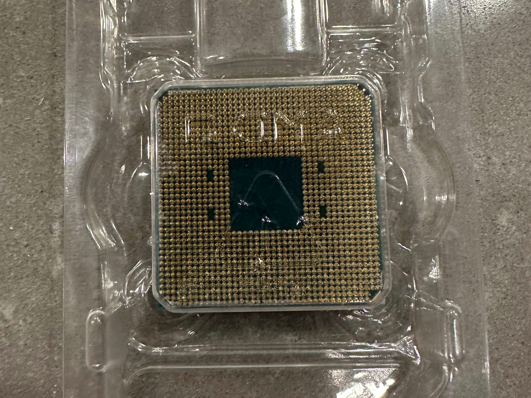 AMD Ryzen 5 3600 3.6 GHz 6-Core Processor / No Cooler/ No Box