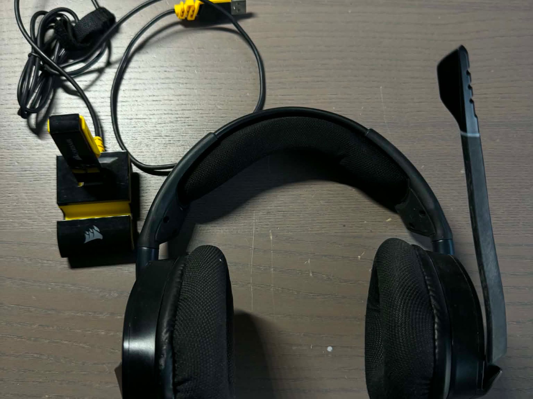 Corsair Void Pro RGB Wireless Gaming Headset-Black