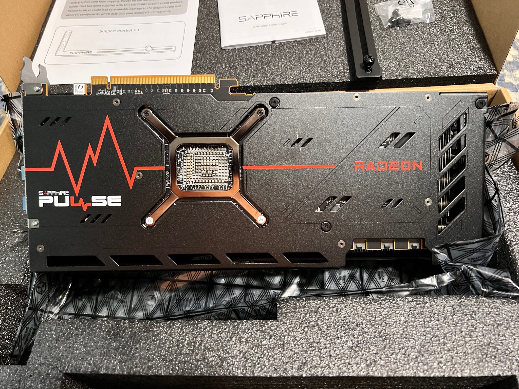 SAPPHIRE PULSE Radeon RX 7900 XTX