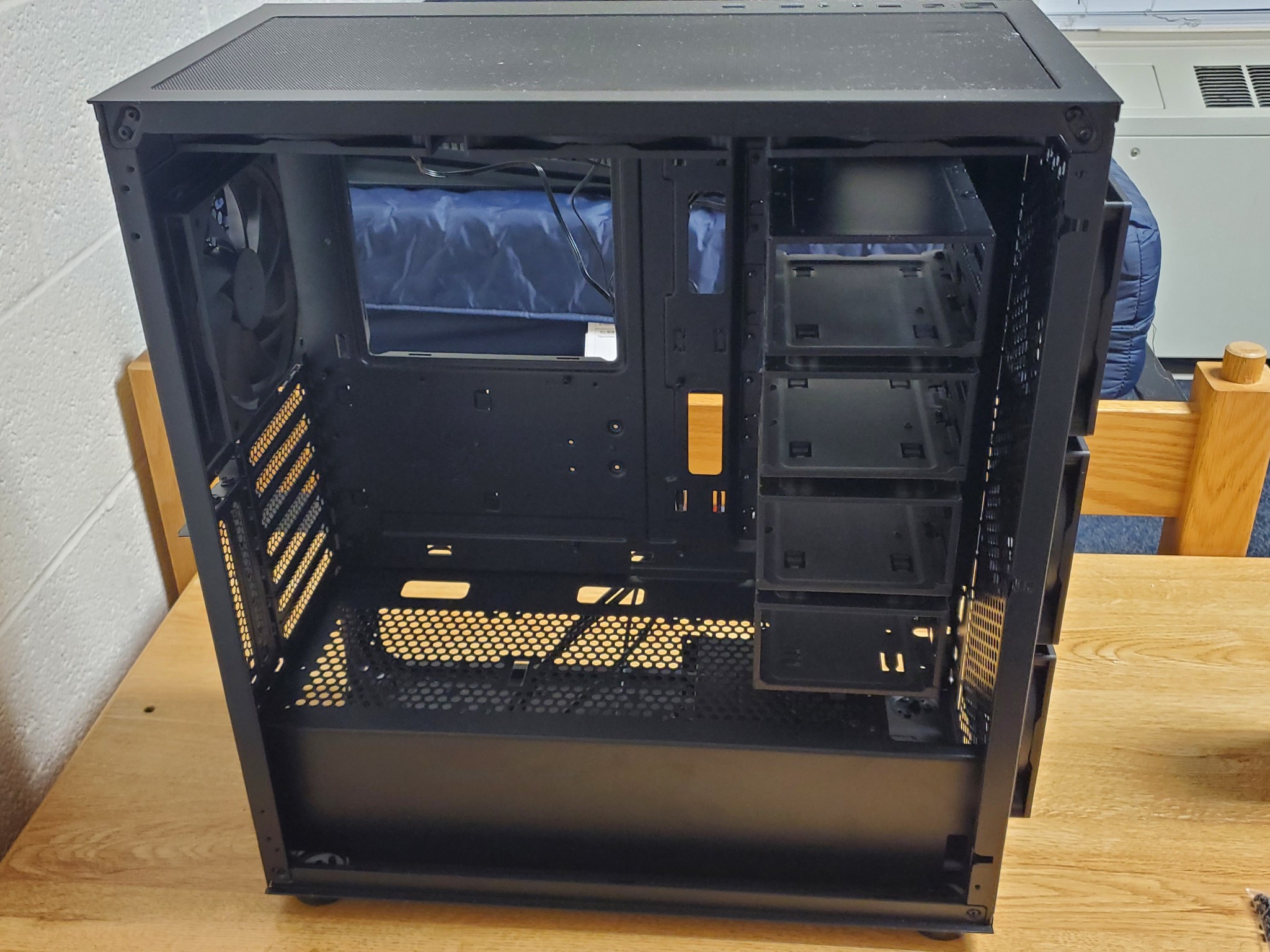 DARKROCK Classico MAX Storage Master