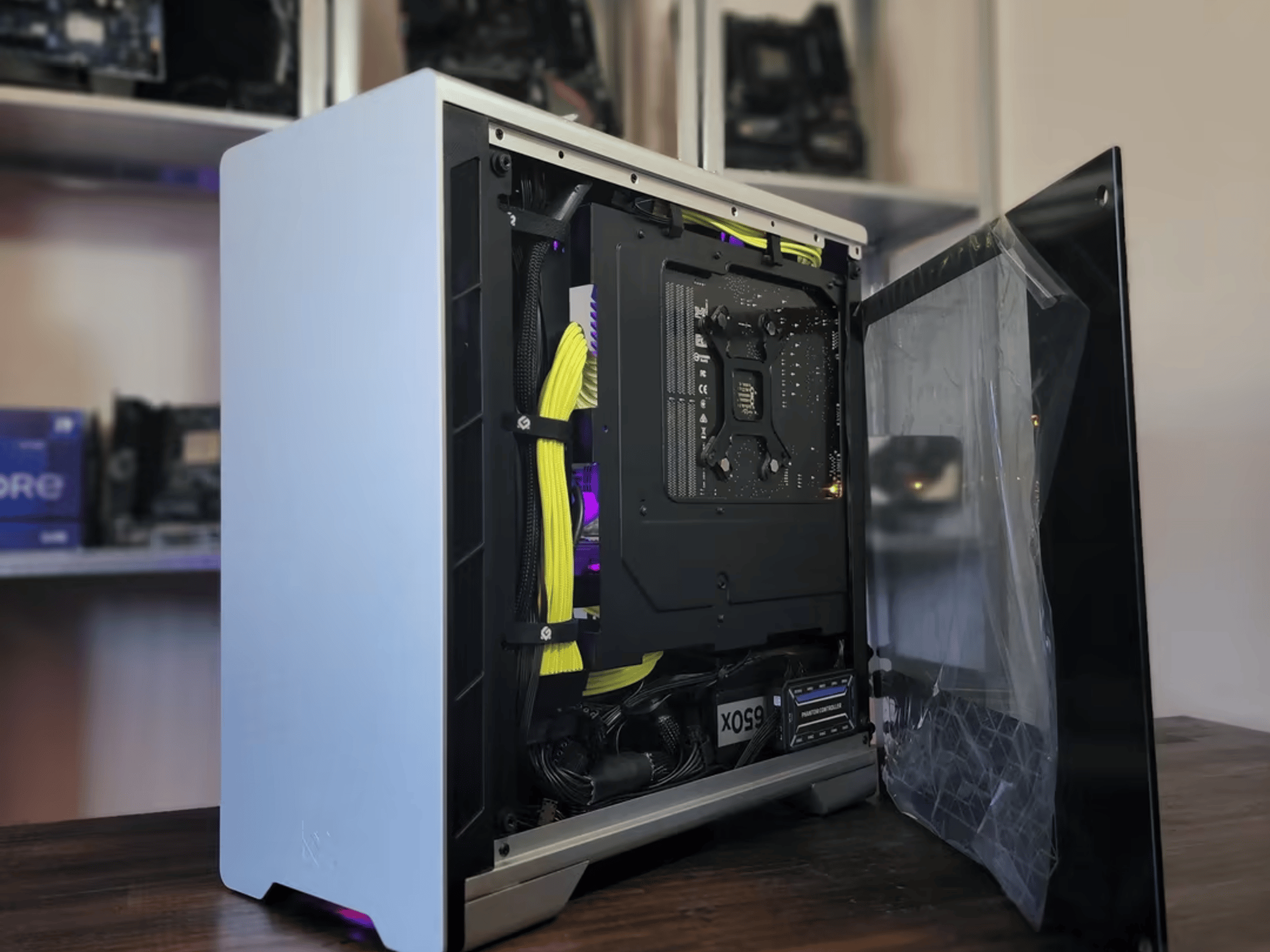 AMD Ryzen 5 3600 //  AMD Radeon RX 6600 8GB // Corsair Vengeance RGB 16GB 3200MHz