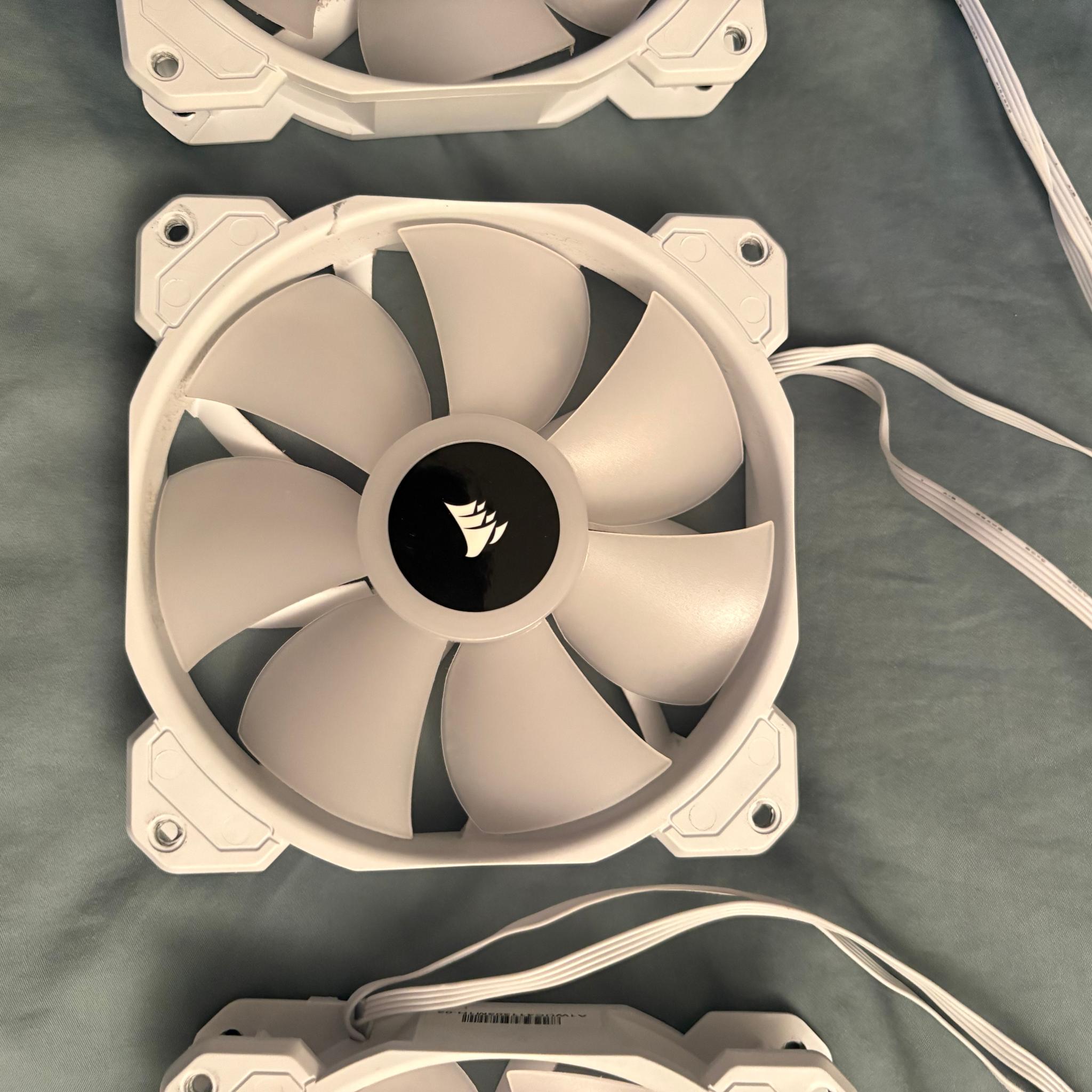 Corsair iCUE SP RGB ELITE 120mm White 3-Pack (No RGB Hub)