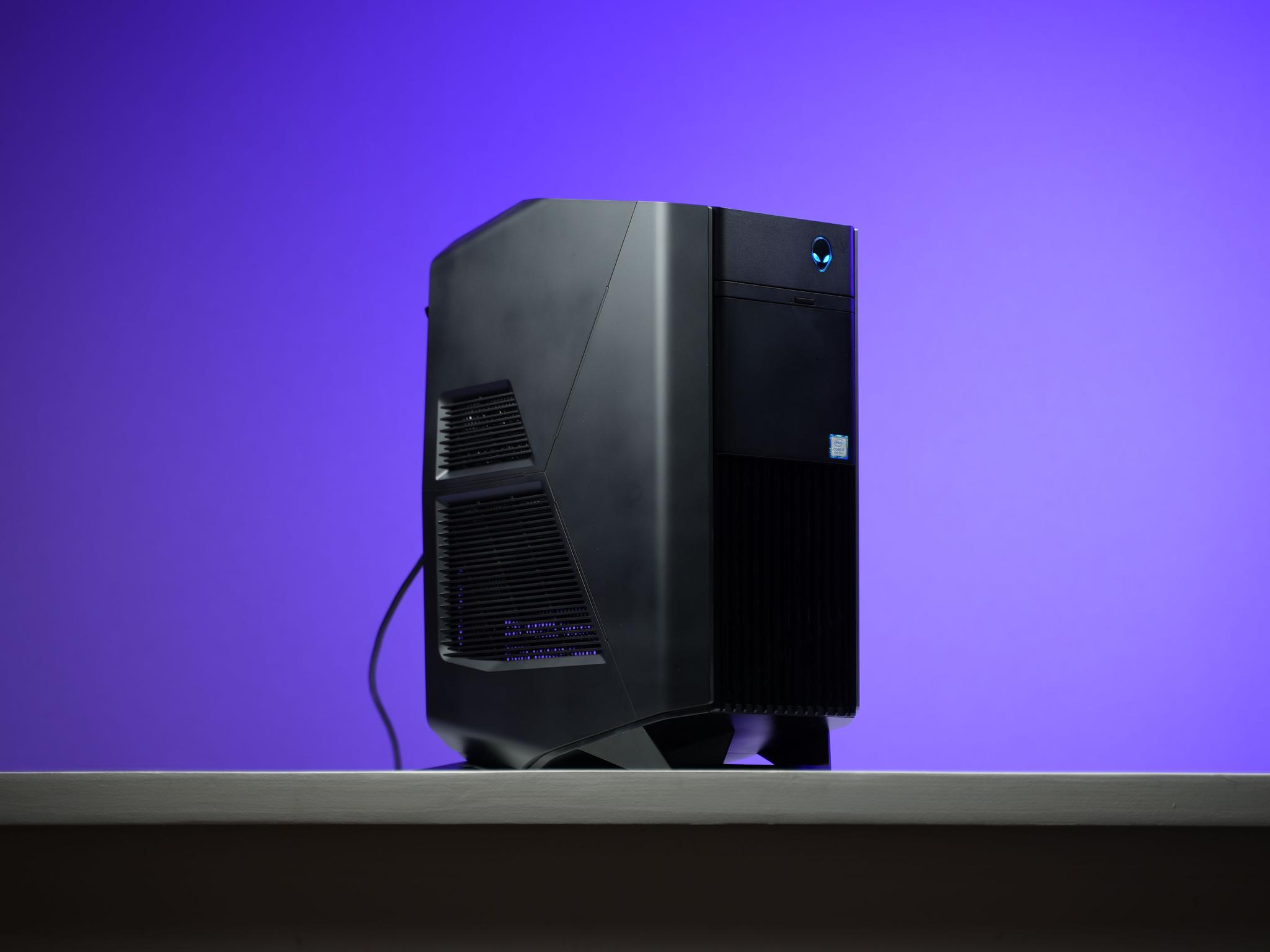 “ALIENFORM 4.7” GTX 1070 Intel Core i7 8700 16GB 1.3TB Windows 11 Gaming PC