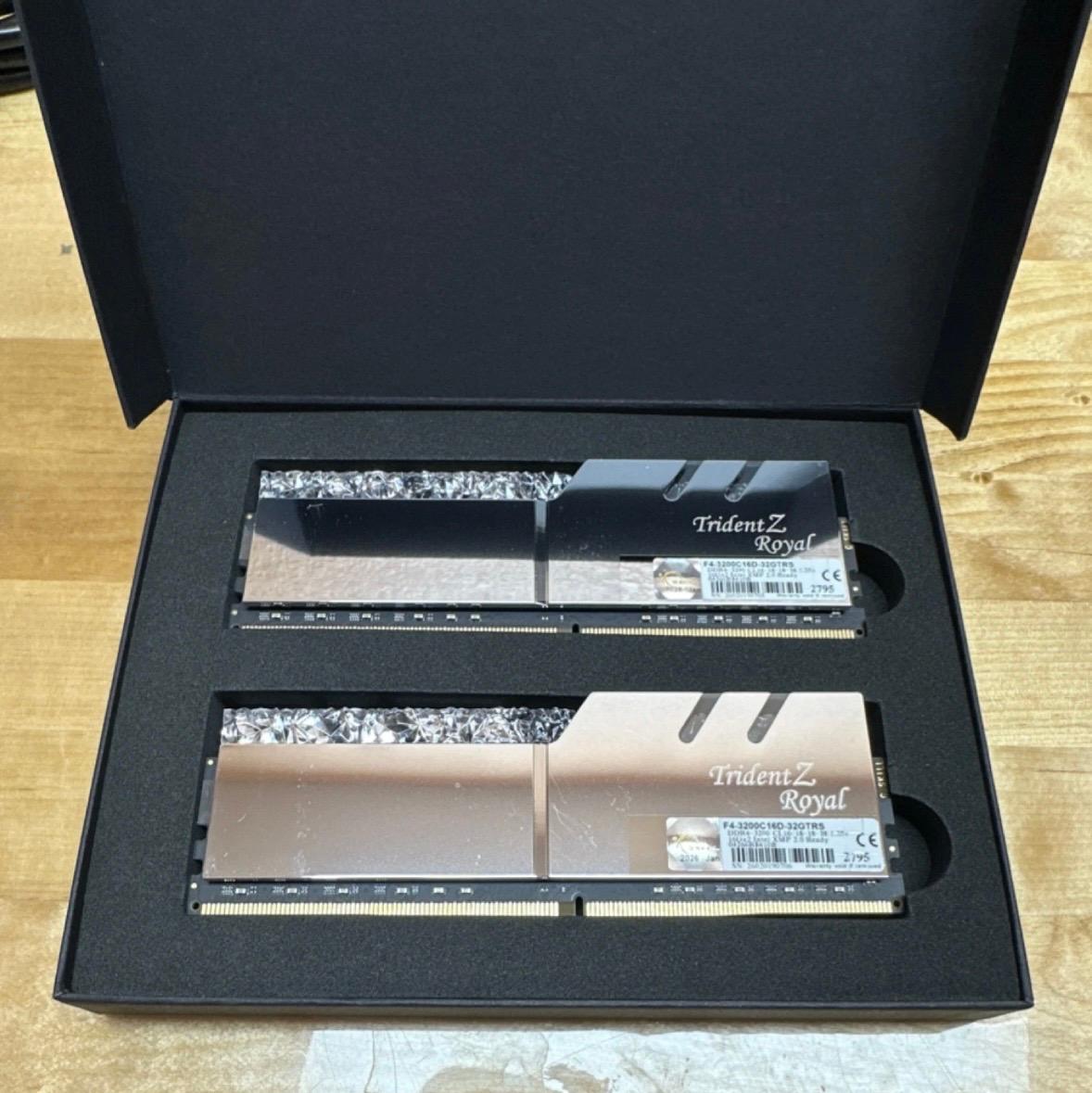 G.SKILL Trident Z Royal DDR4-3200 32GB (2x16GB) DIMM Intel XMP 2.0 RAM Kit