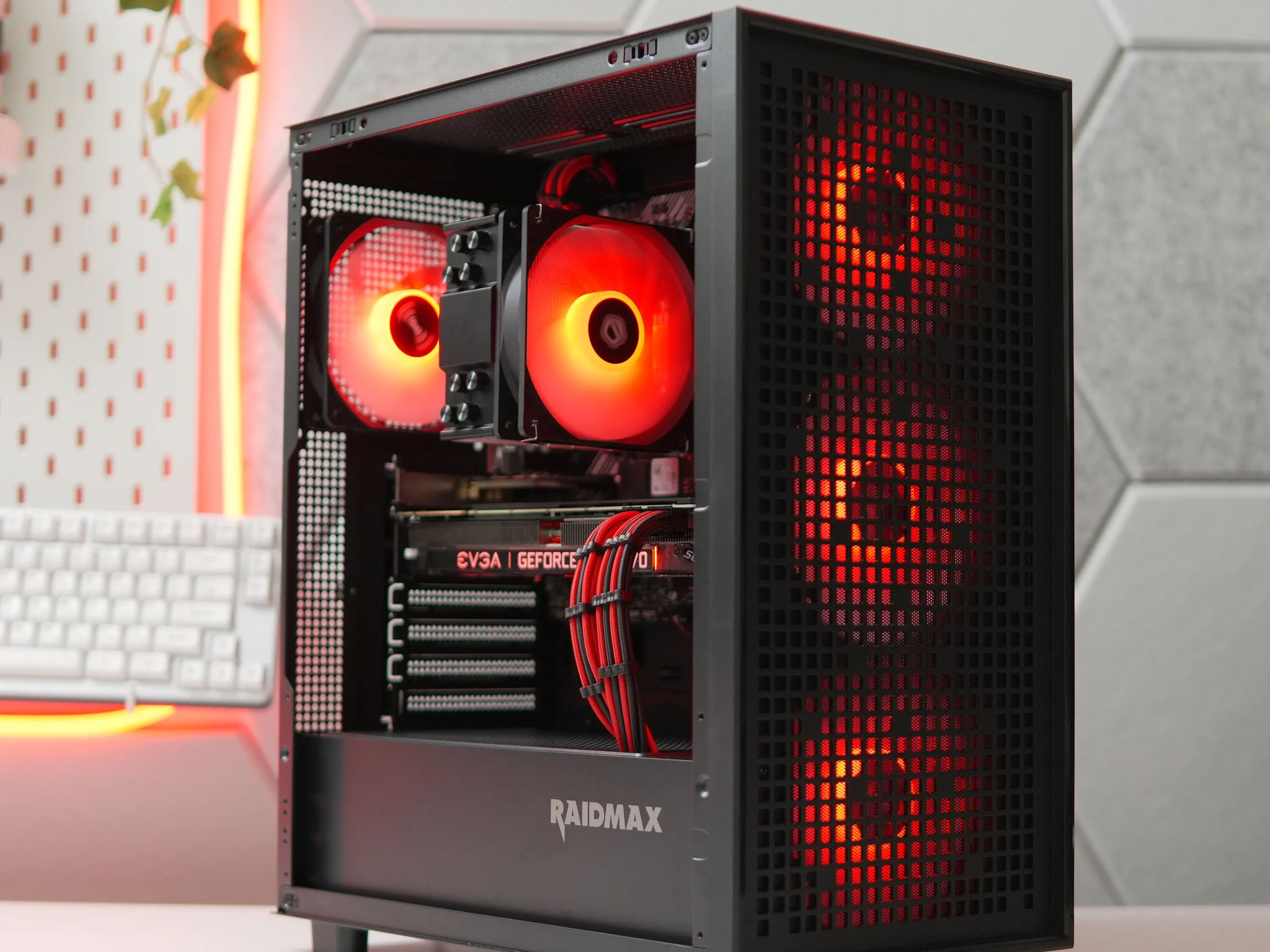 Gaming PC! RTX 2070 SUPER + RYZEN 7 + 16GB RAM + WIFI