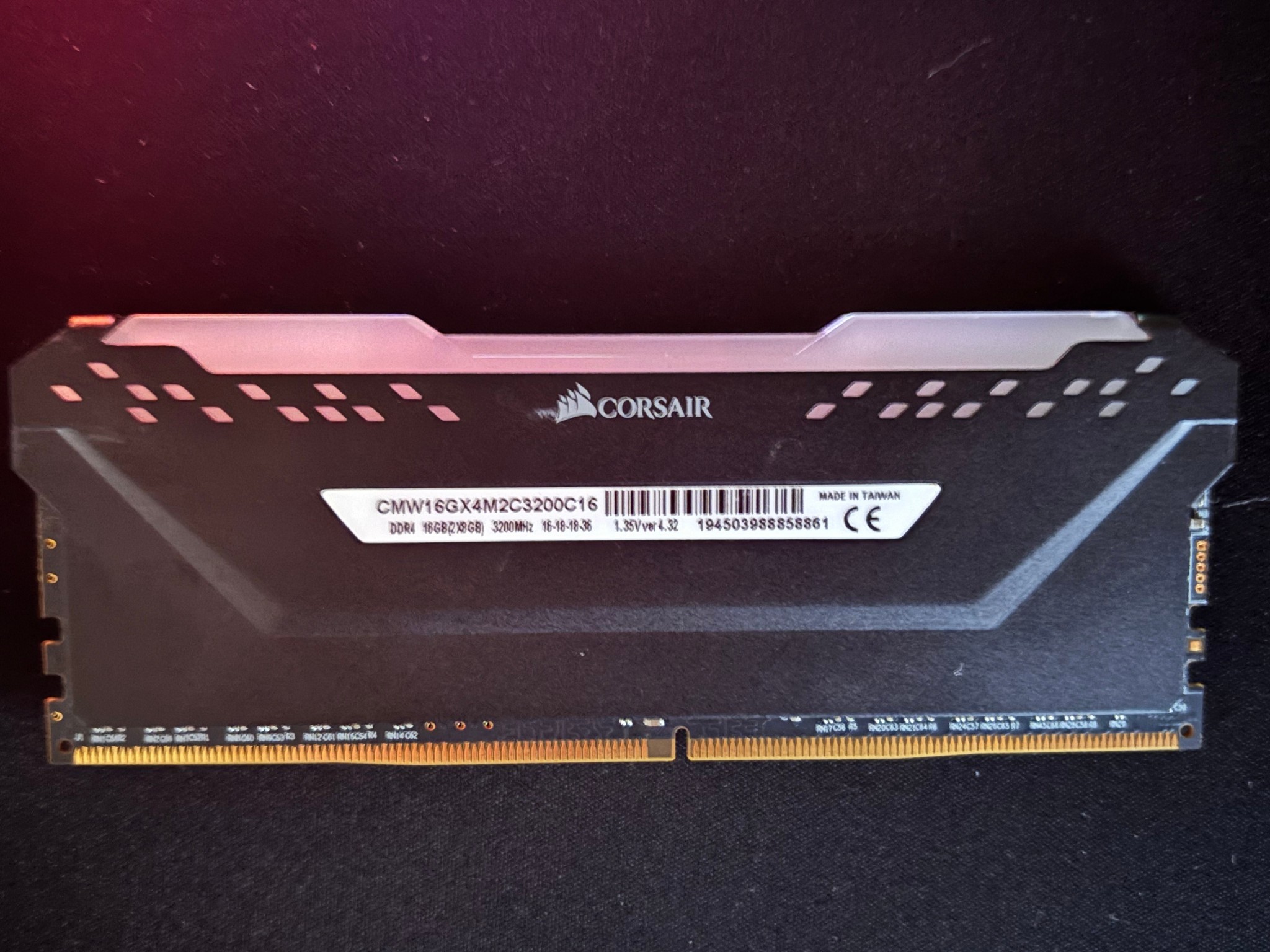 i9-9900KS + Z390 Aorus Master + 32GB 3200C16 Corsair Vengeance RGB