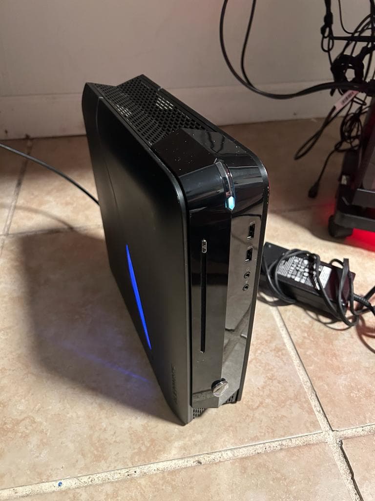 Alienware X51 R3 Intel Core i3-6100 X2 3.7GHz 8GB 1TB Win10,Black