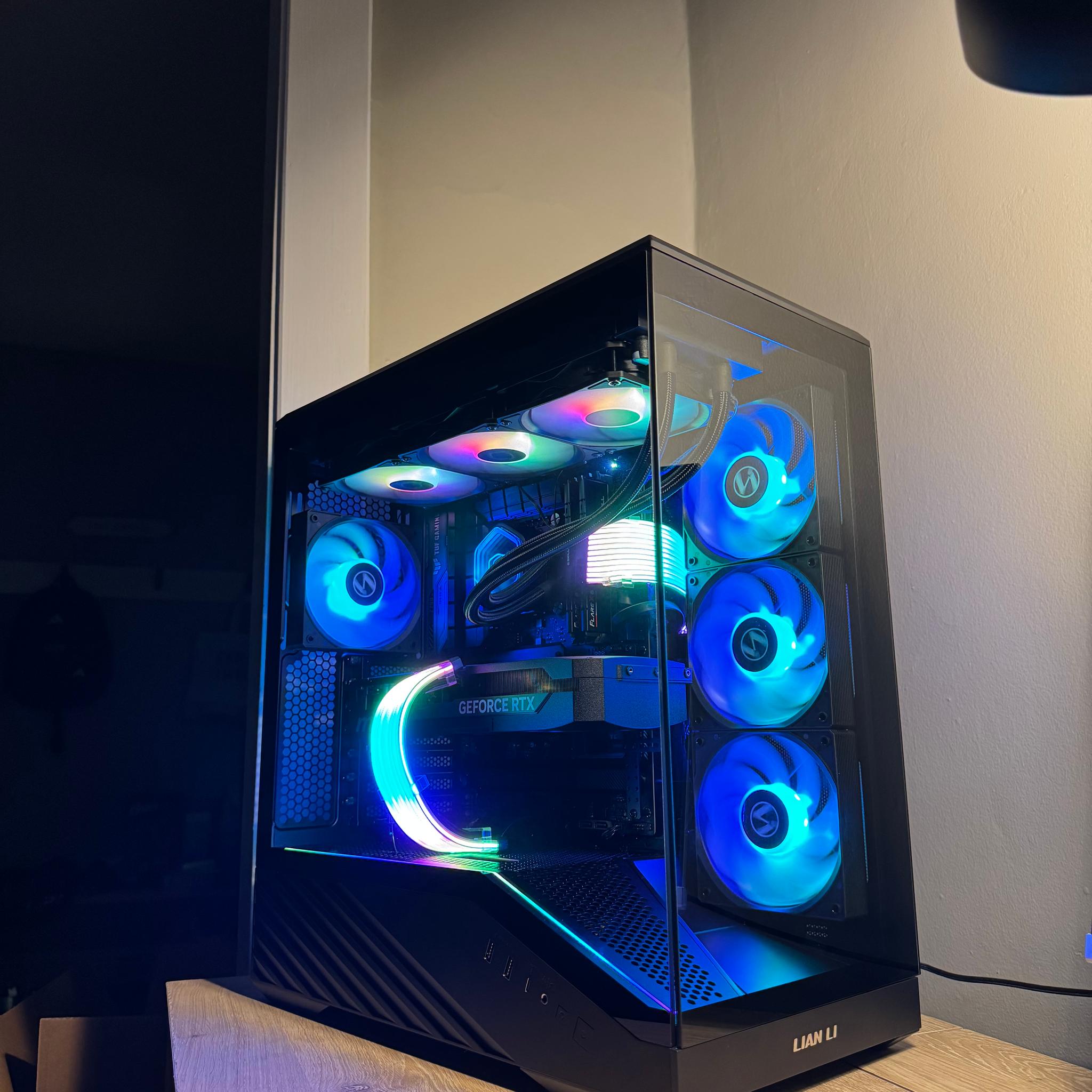 GeForce RTX 5070 Ti Custom Gaming PC - Core i9-14900KF, 32GB RAM