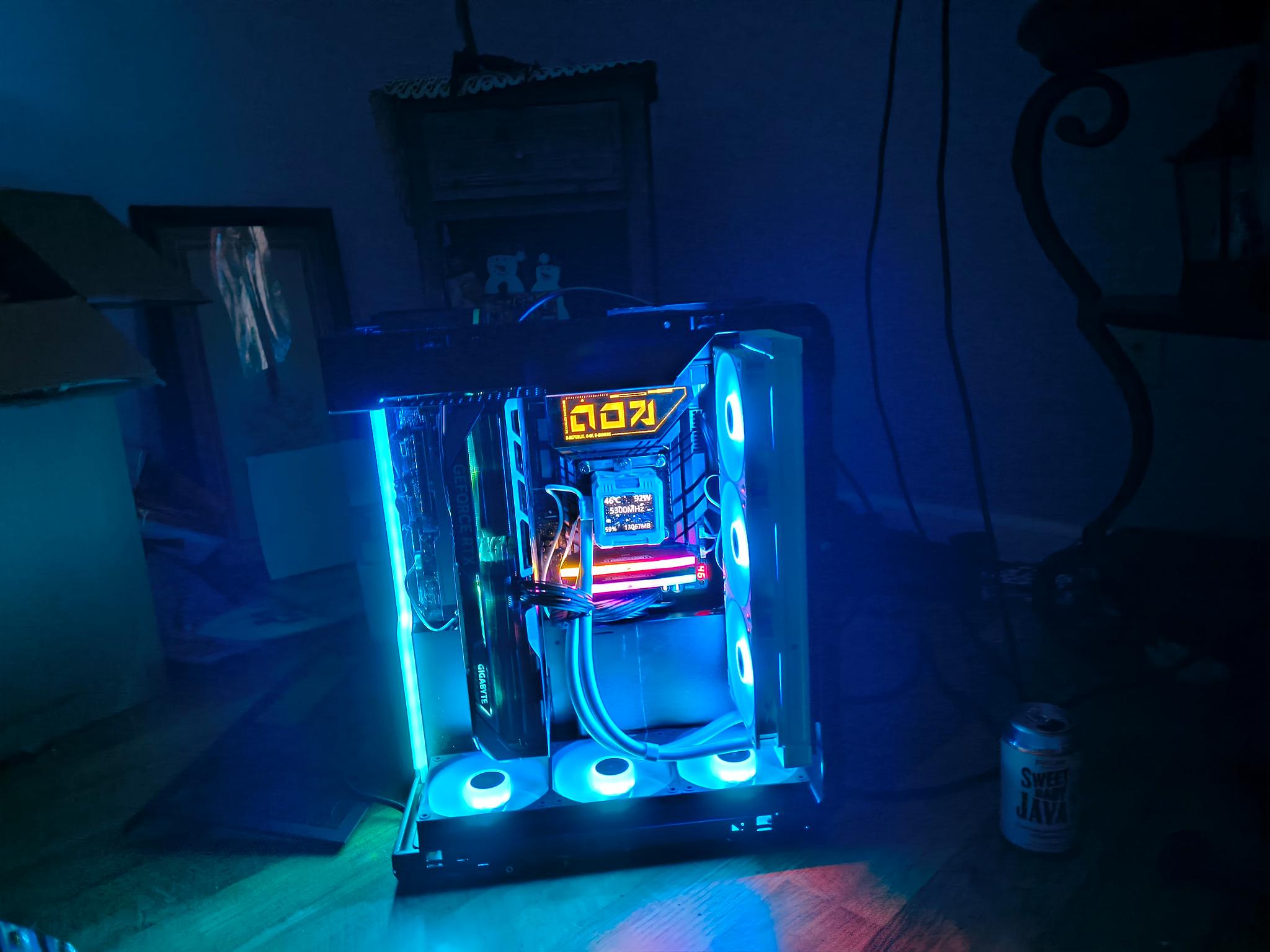GIGABYTE GeForce RTX 5080 GAMING OC 16G
